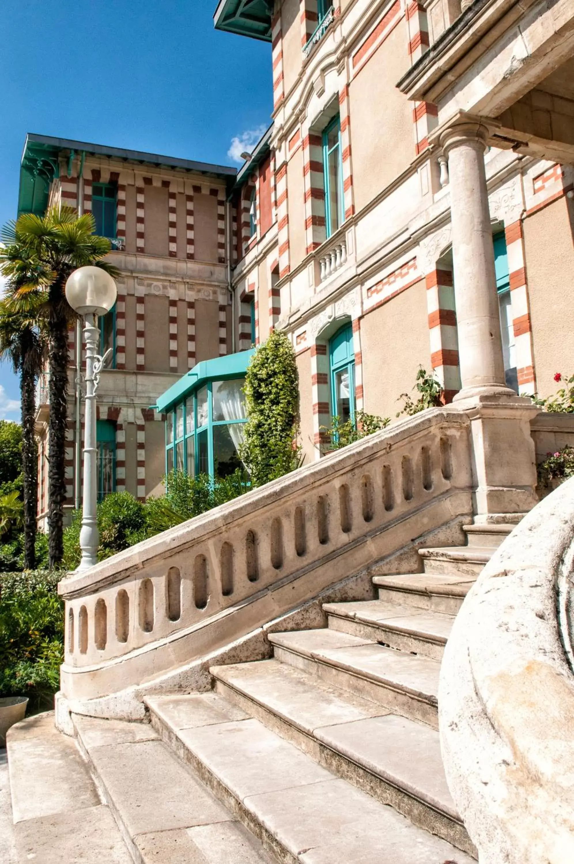 Facade/entrance in Résidence de Tourisme Vacances Bleues Villa Regina