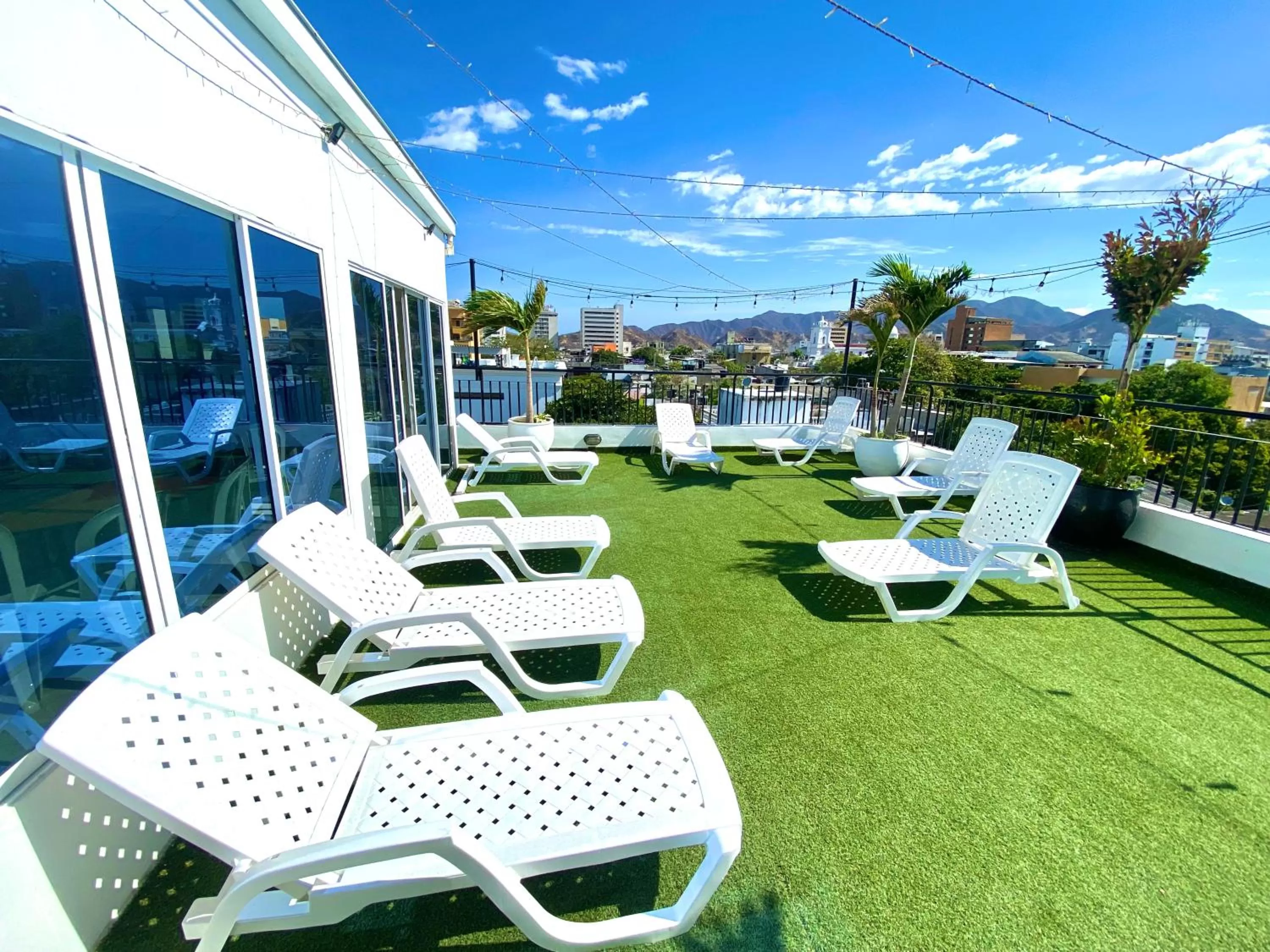Garden in Hotel Parque de los Novios Inn