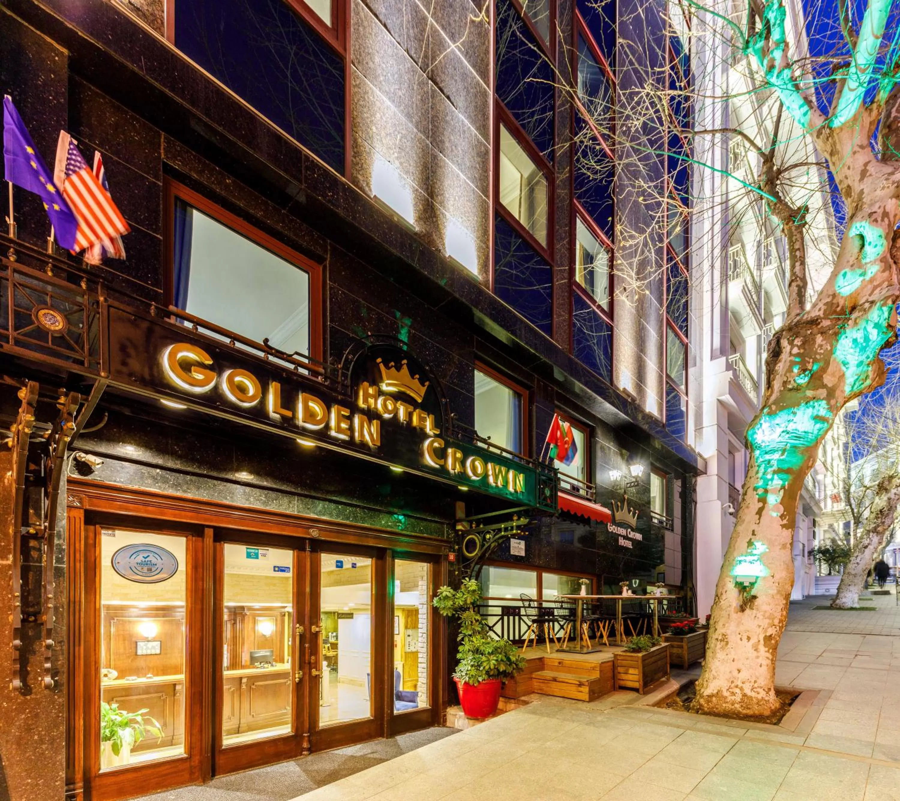 Facade/entrance in Golden Crown Hotel