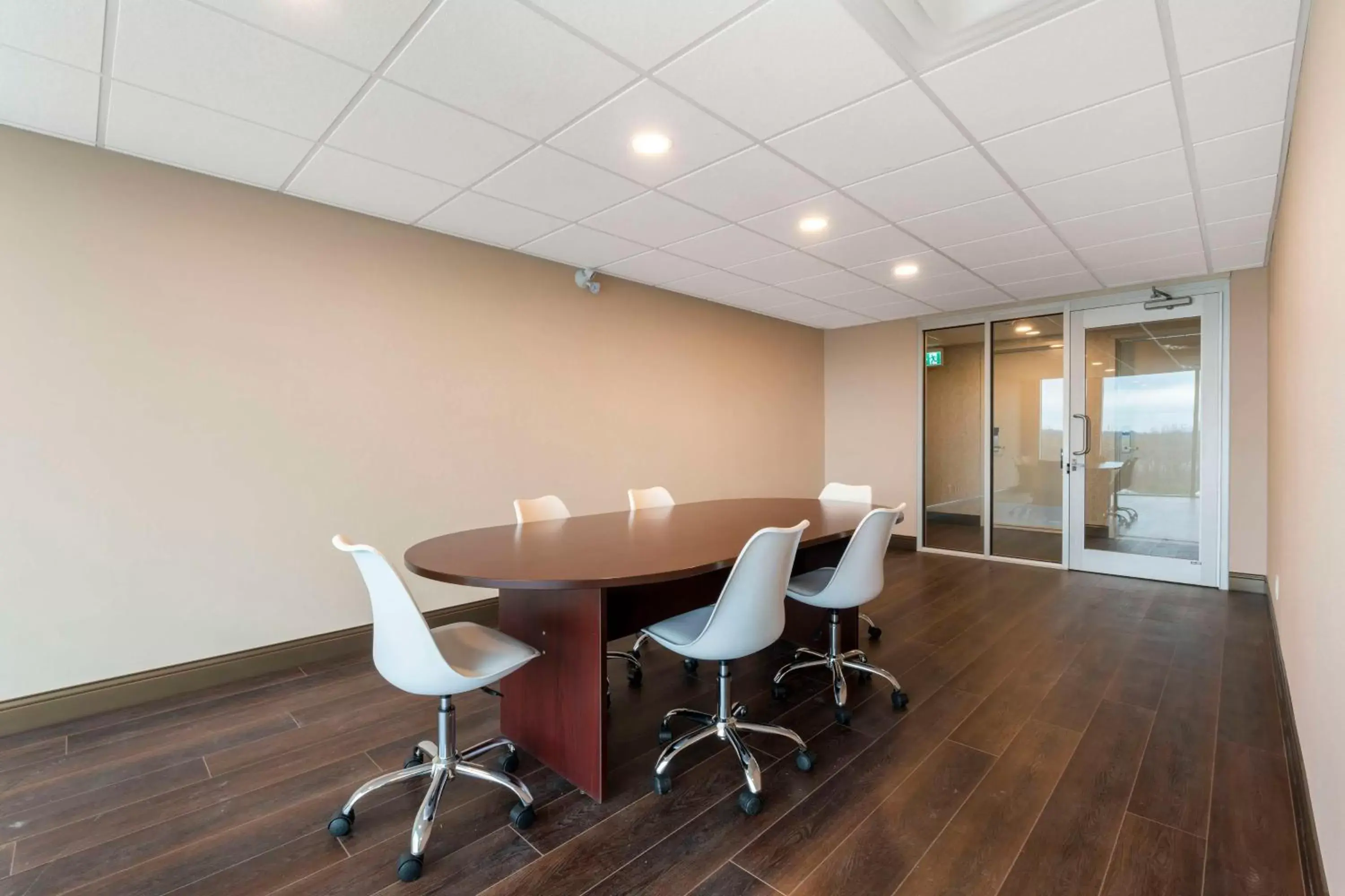 Meeting/conference room, Dining Area in Best Western PLUS Mission City Lodge