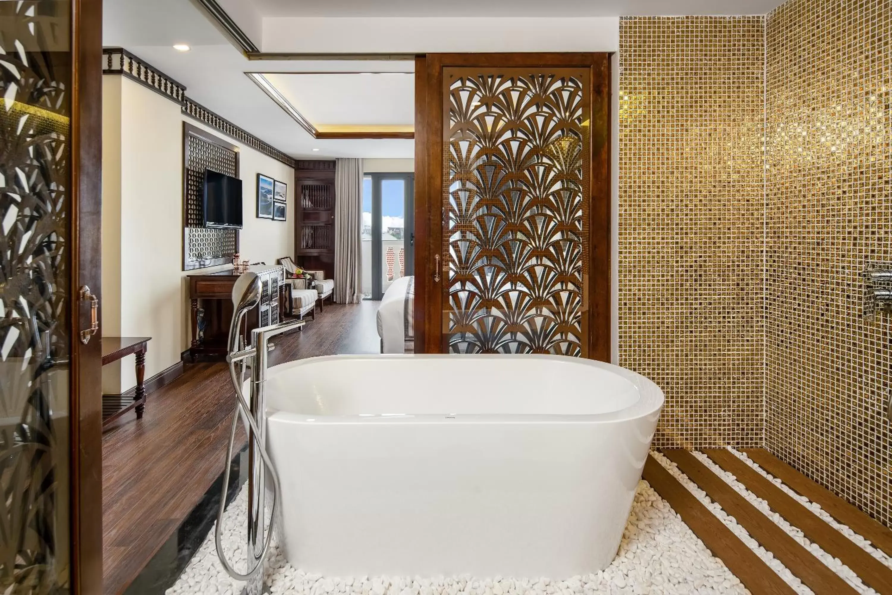 Hot Tub, Bathroom in Le Pavillon Hoi An Paradise Hotel & Spa