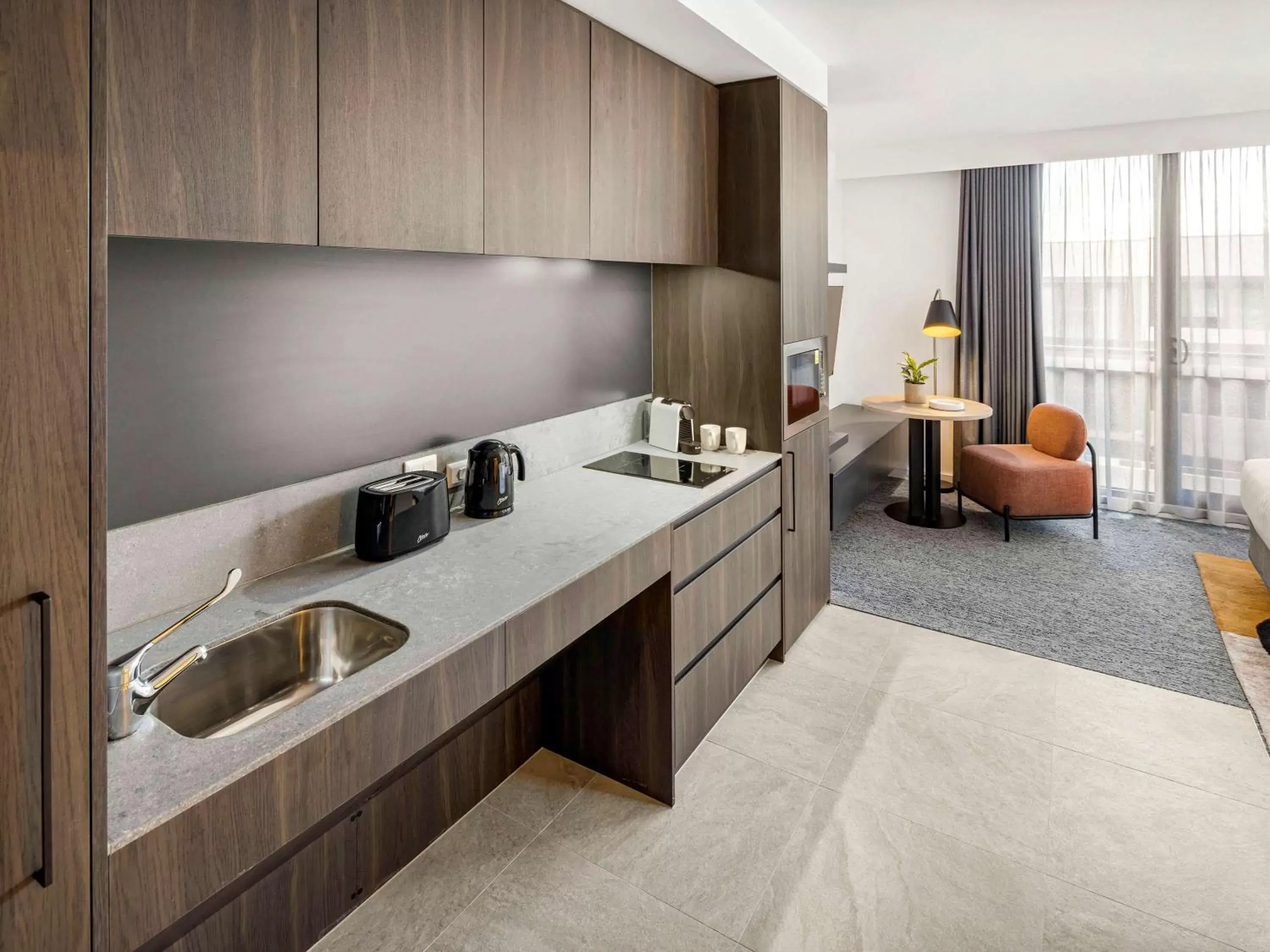 Bedroom, Kitchen/Kitchenette in The Sebel Canberra Campbell