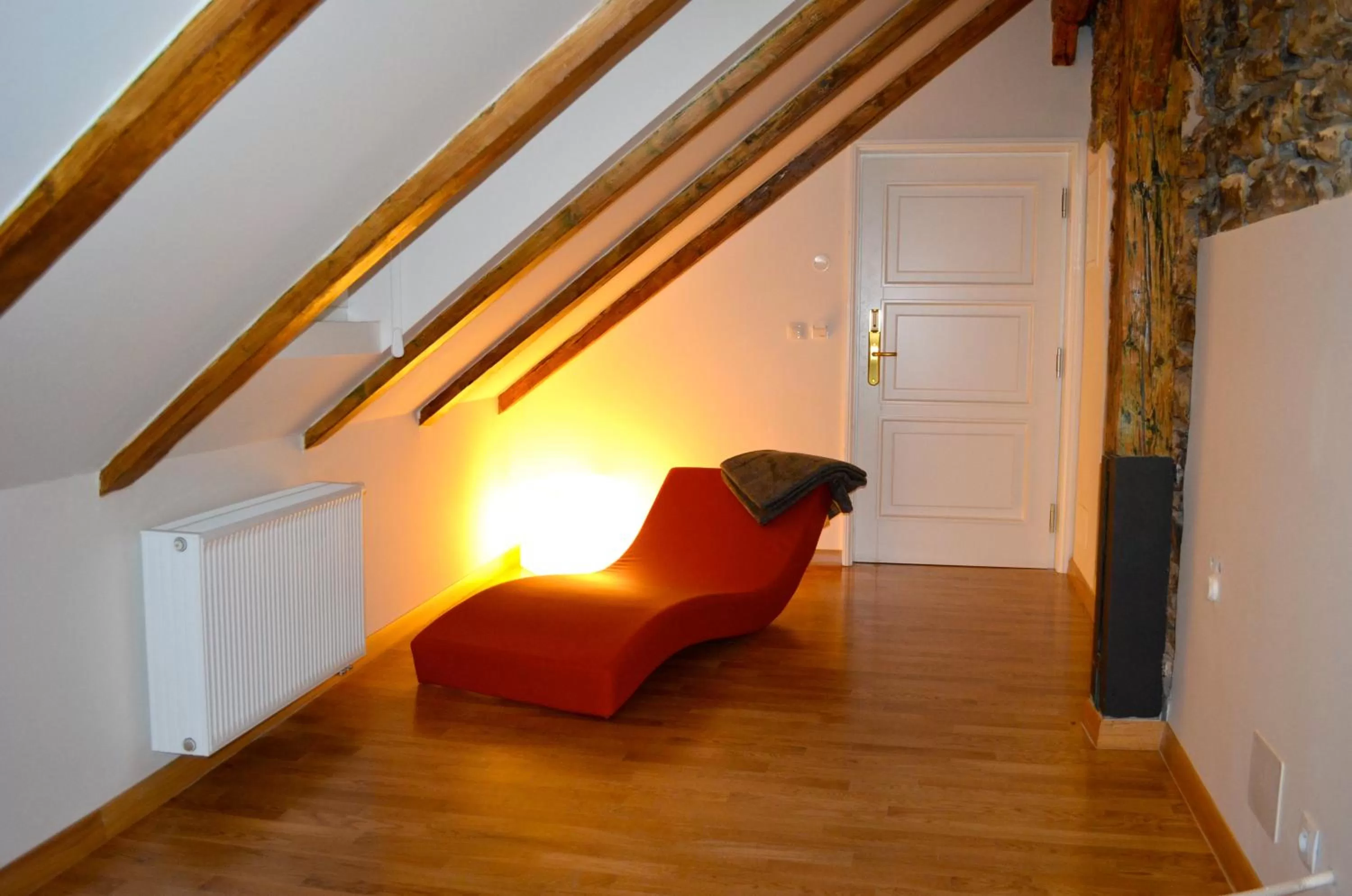 Seating area in Dolce Vita Suites Boutique