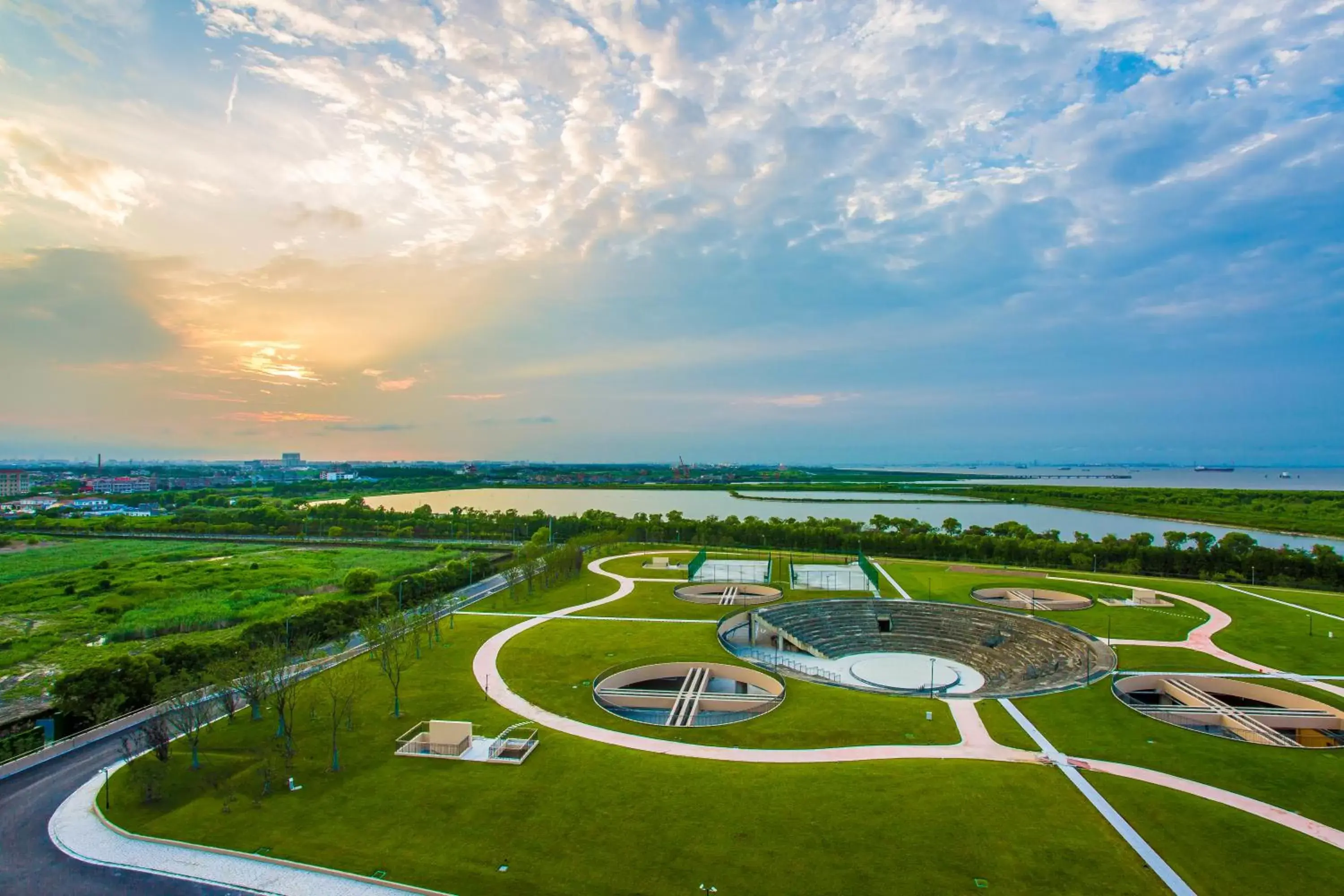 Bird's eye view in Primus Hotel Shanghai Sanjiagang - Offer Pudong International Airport and Disney shuttle Bird's eye view in Primus Hotel Shanghai Sanjiagang - Offer Pudong International Airport and Disney shuttle