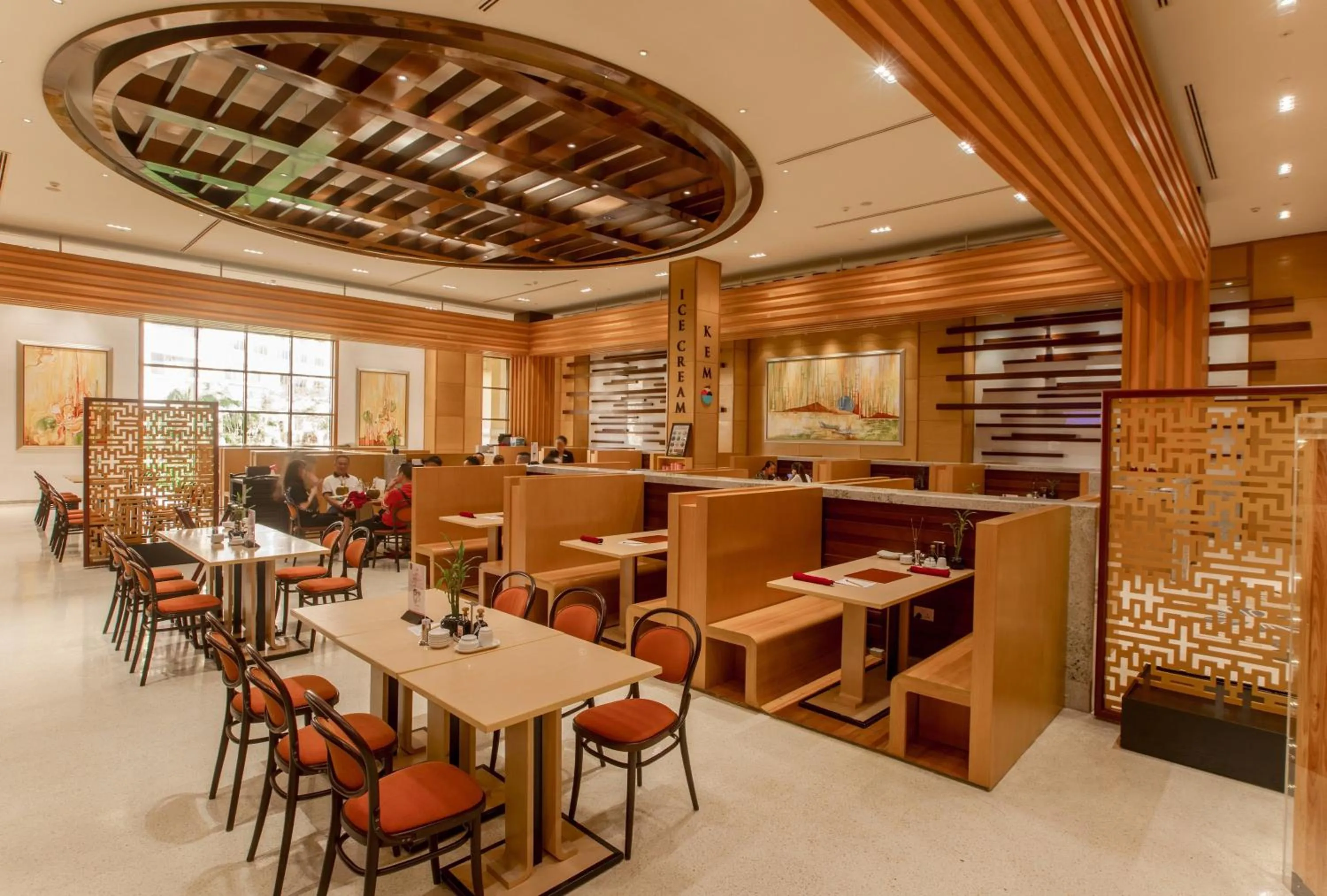 Restaurant/places to eat in InterContinental Grand Ho Tram