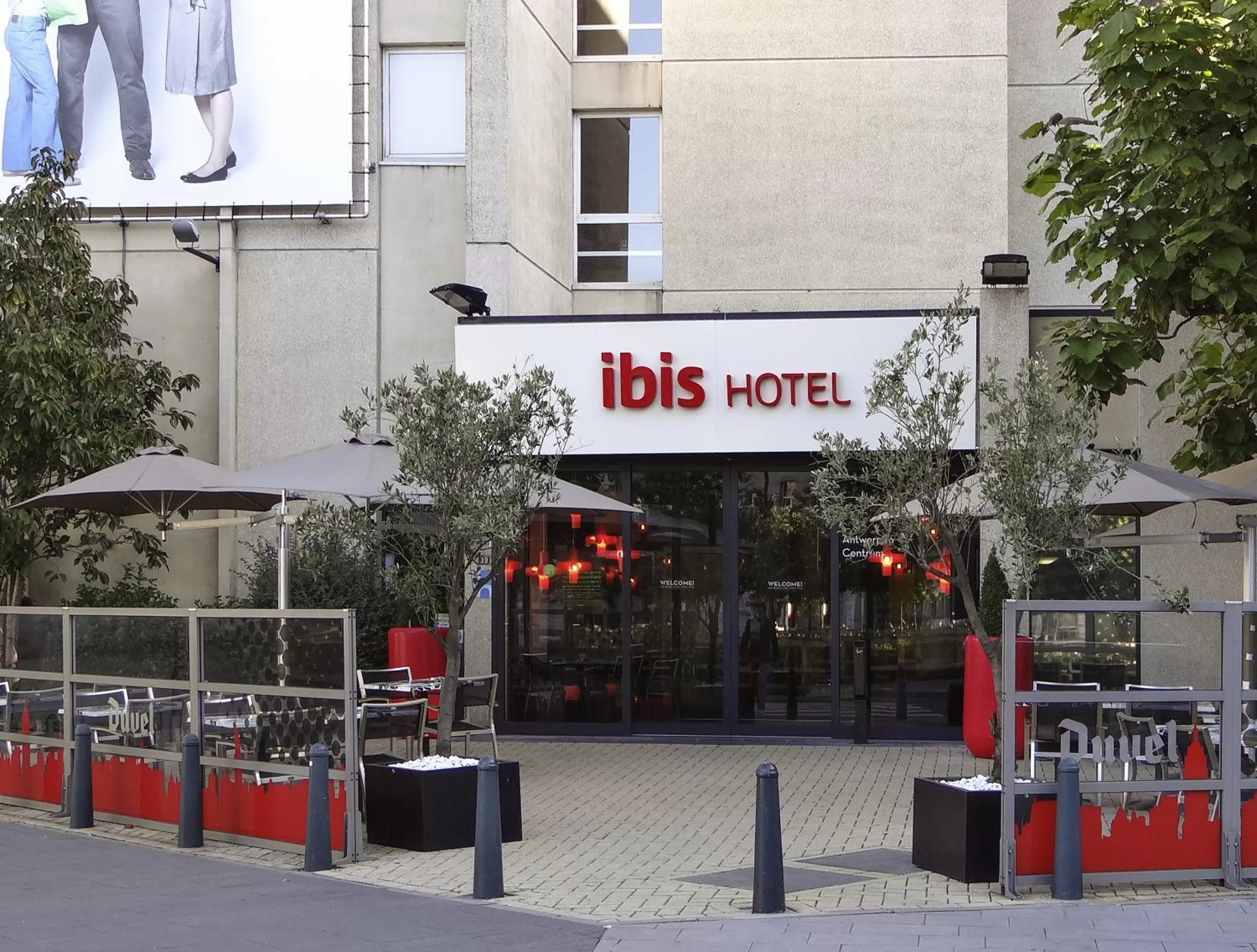 Facade/entrance in ibis Antwerpen Centrum
