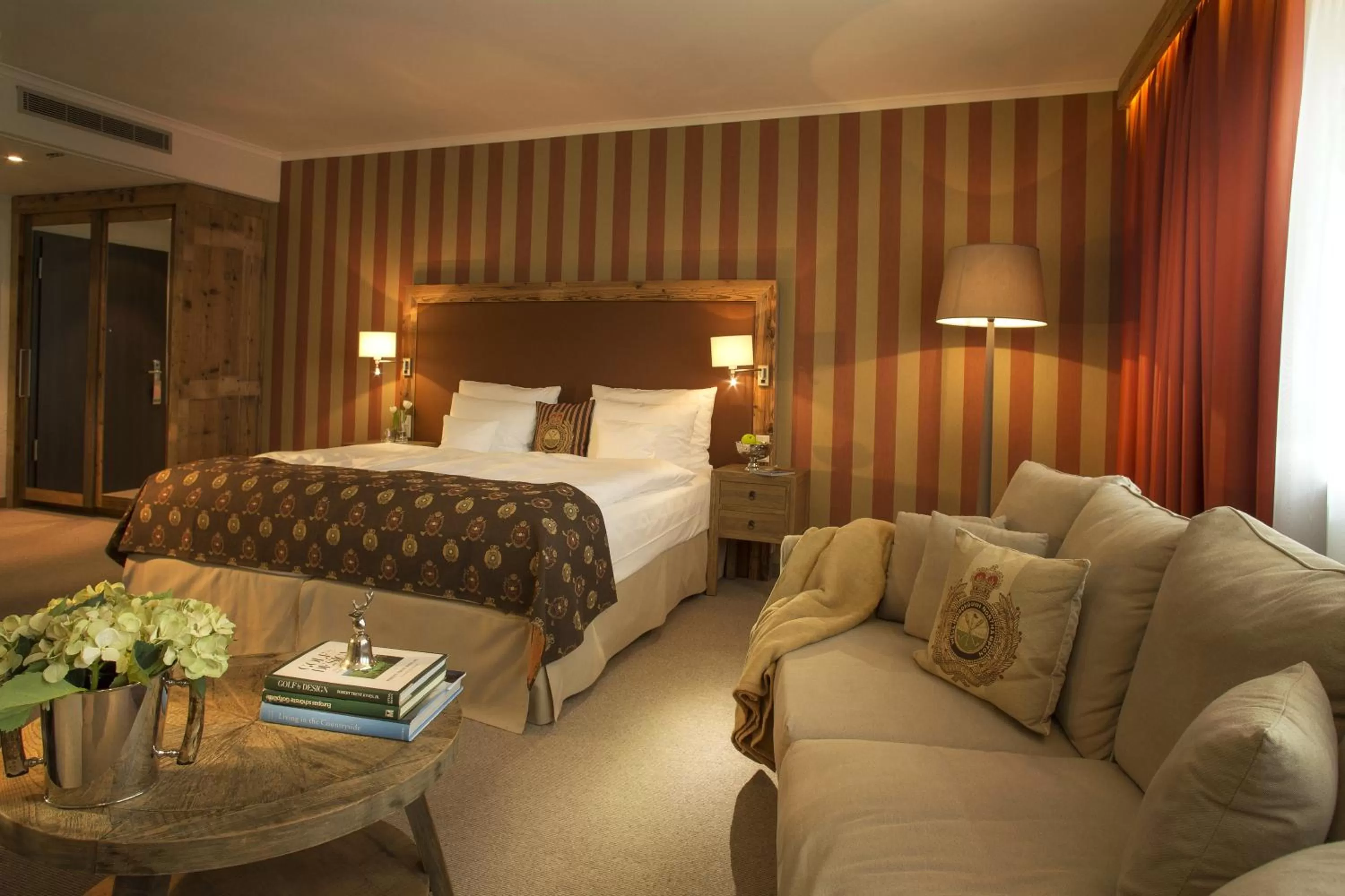 Photo of the whole room, Bed in Spa & GolfResort Weimarer Land