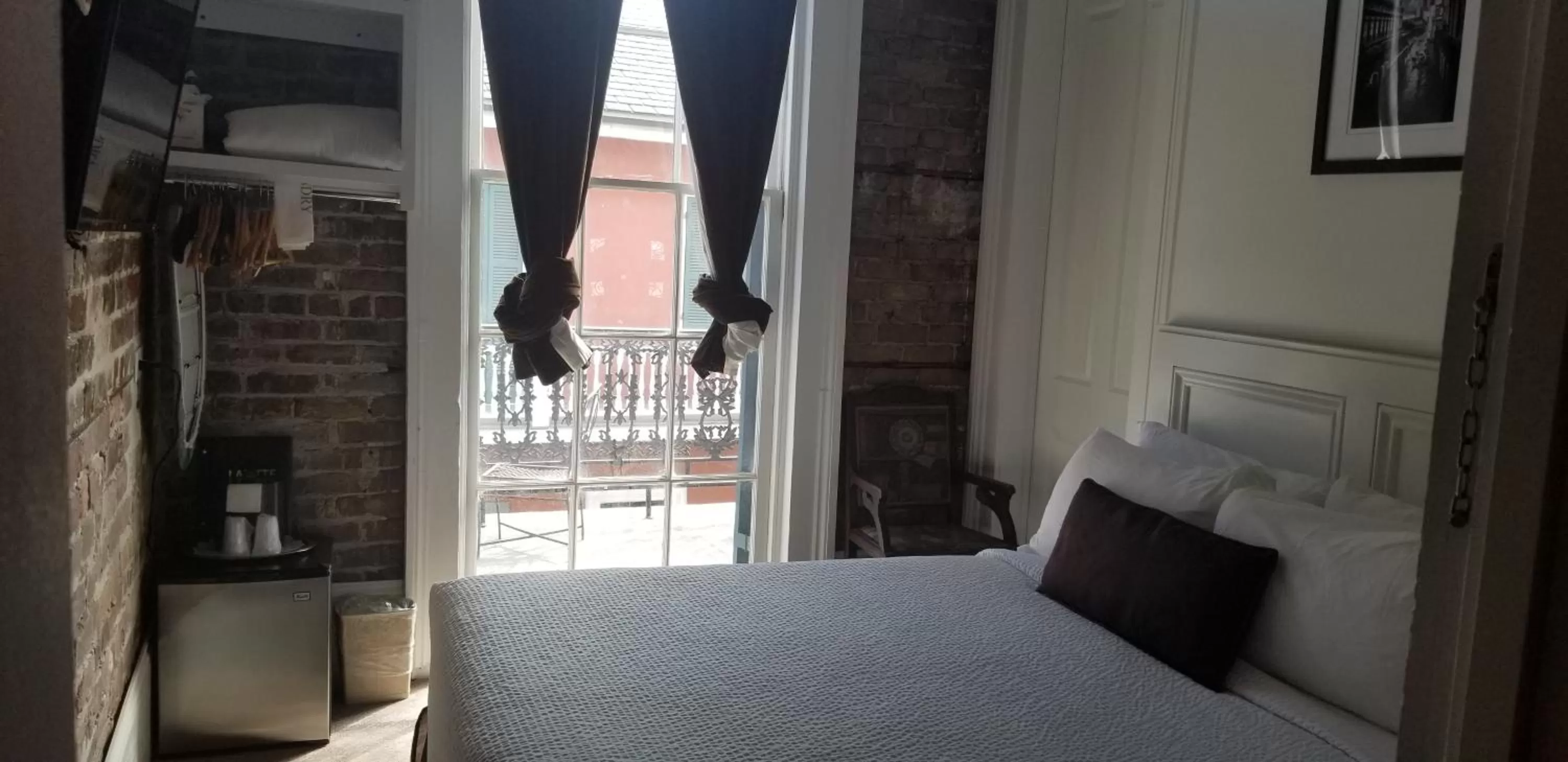 Photo of the whole room, Bed in Lafitte Hotel & Bar