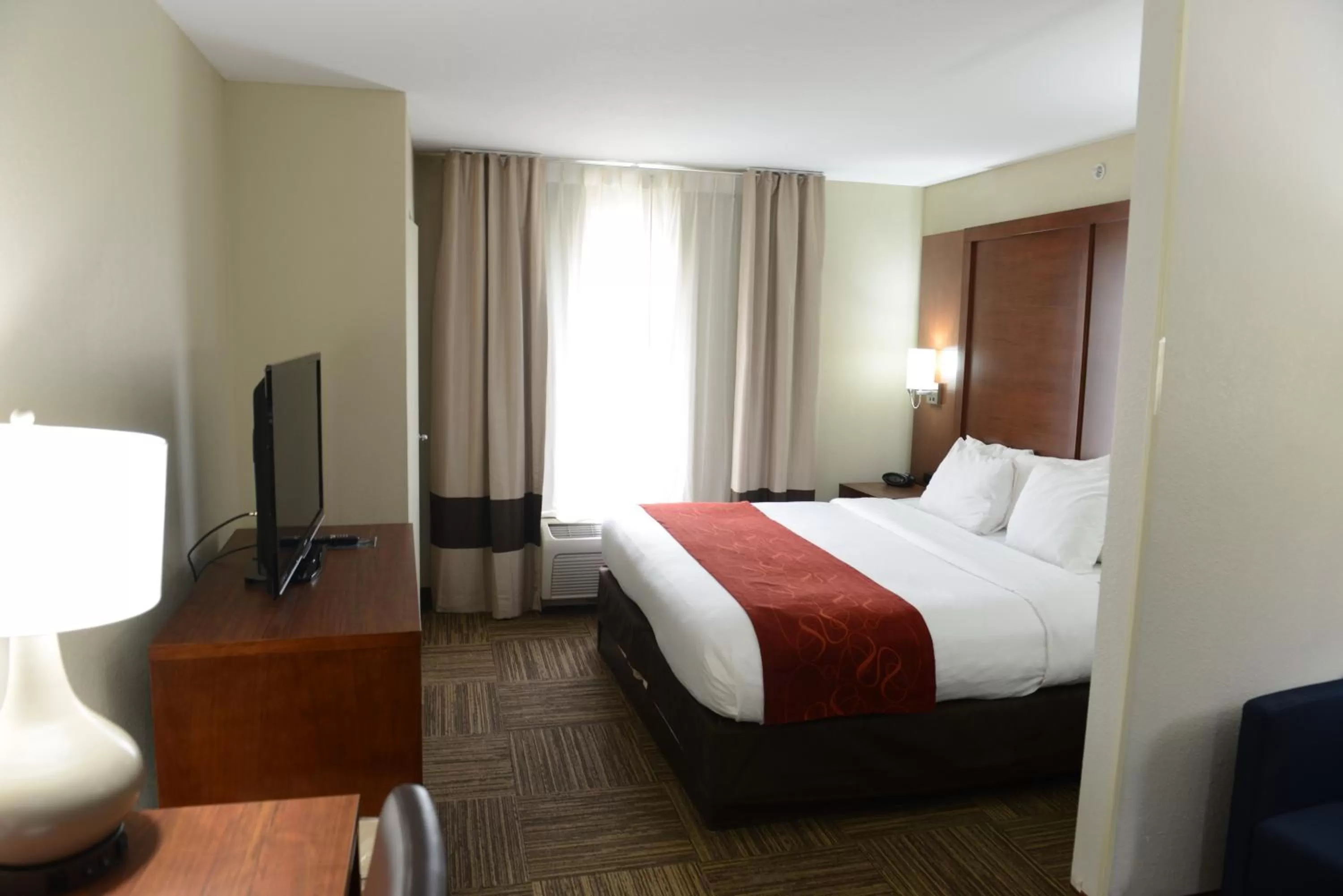 Bed in Comfort Suites Urbana Champaign, University Area