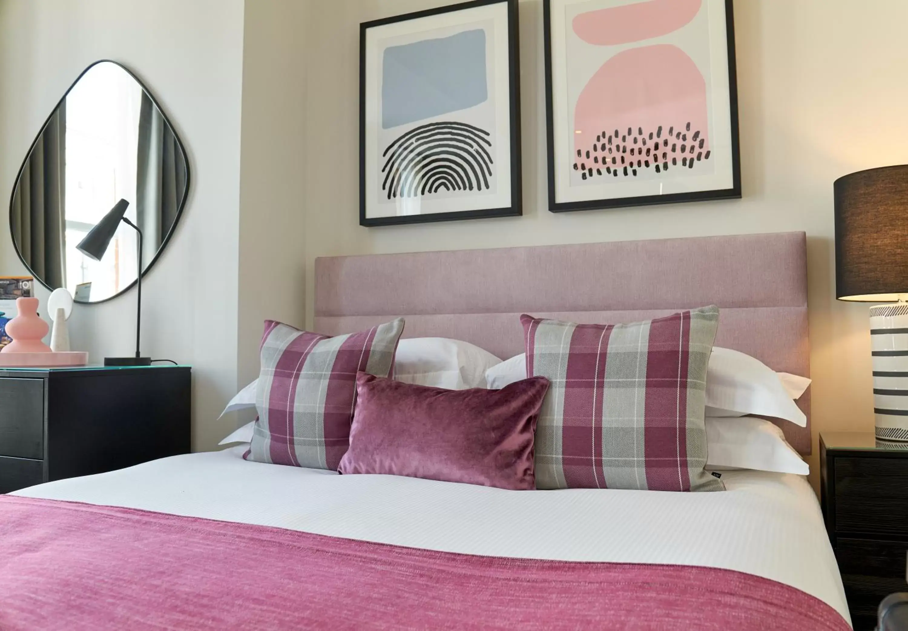 Bed in Cheval Harrington Court at South Kensington