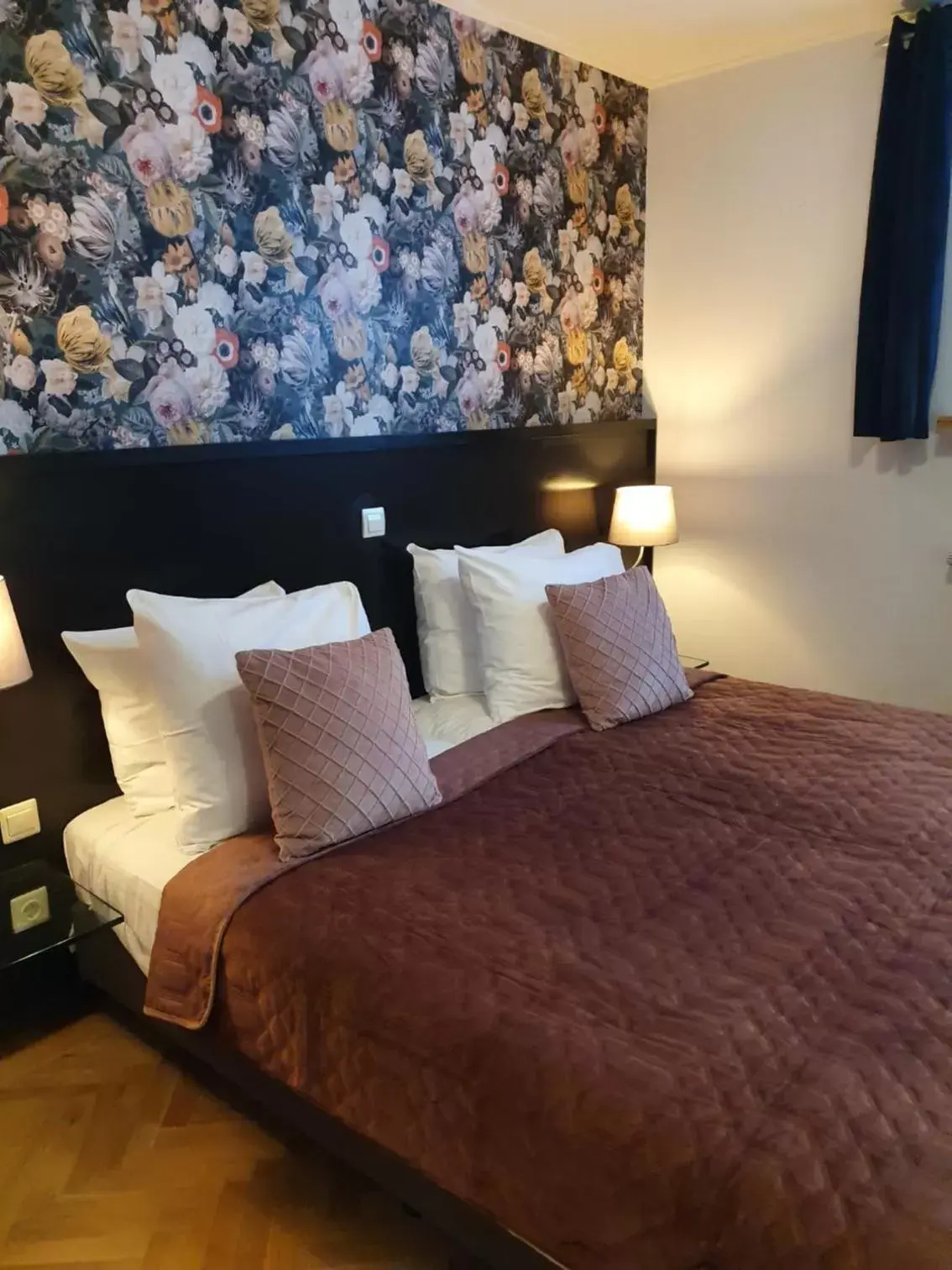 Bed in City Hotel Meppel