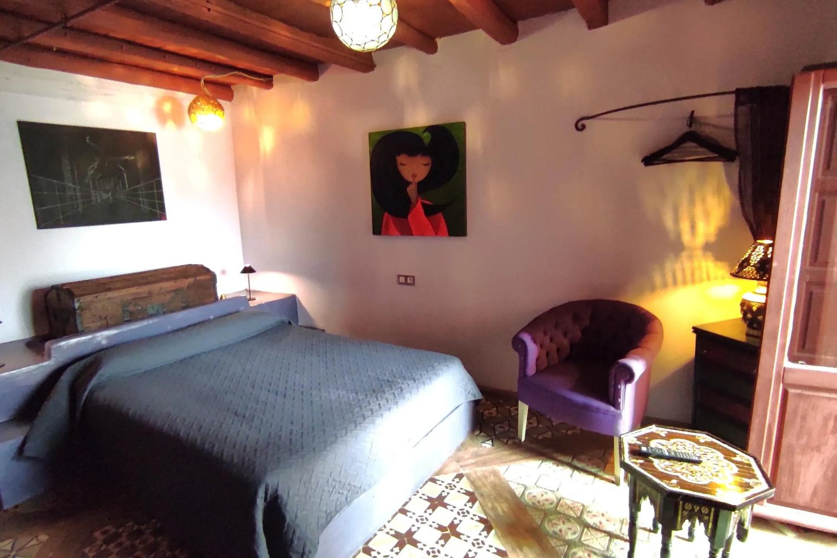 Photo of the whole room, Bed in Hotel la Boheme