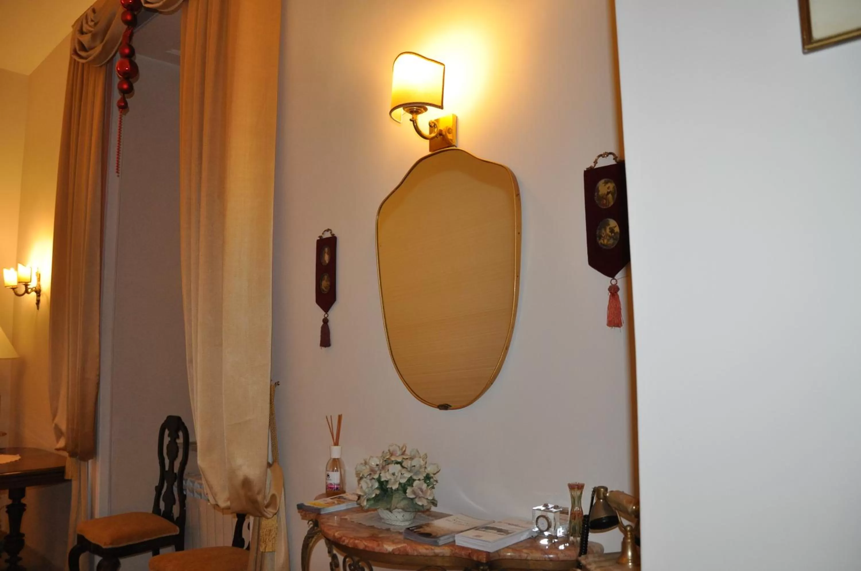 Decorative detail in Domus Borbonica