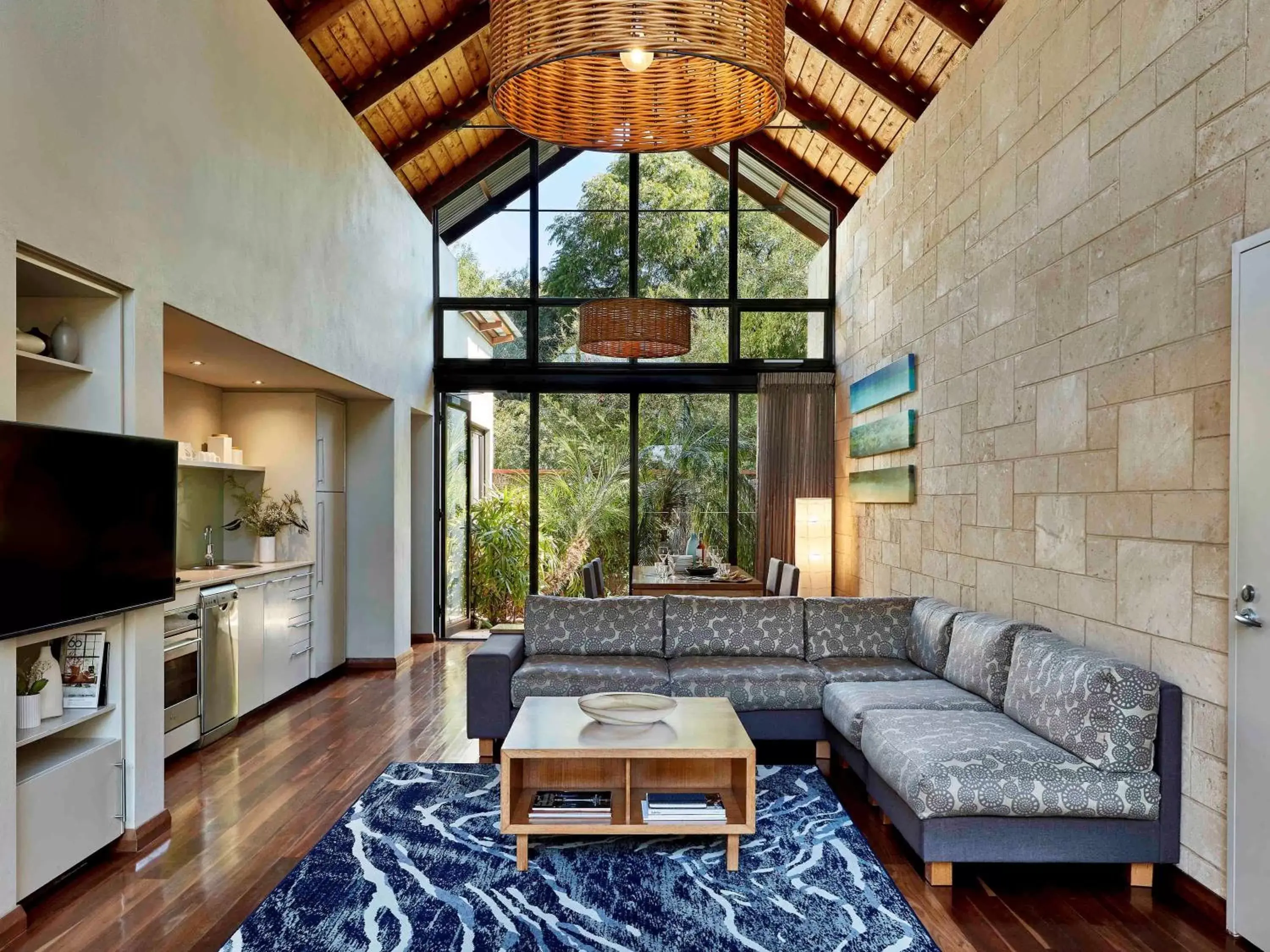 Kitchen or kitchenette, Seating Area in Pullman Bunker Bay Resort Margaret River