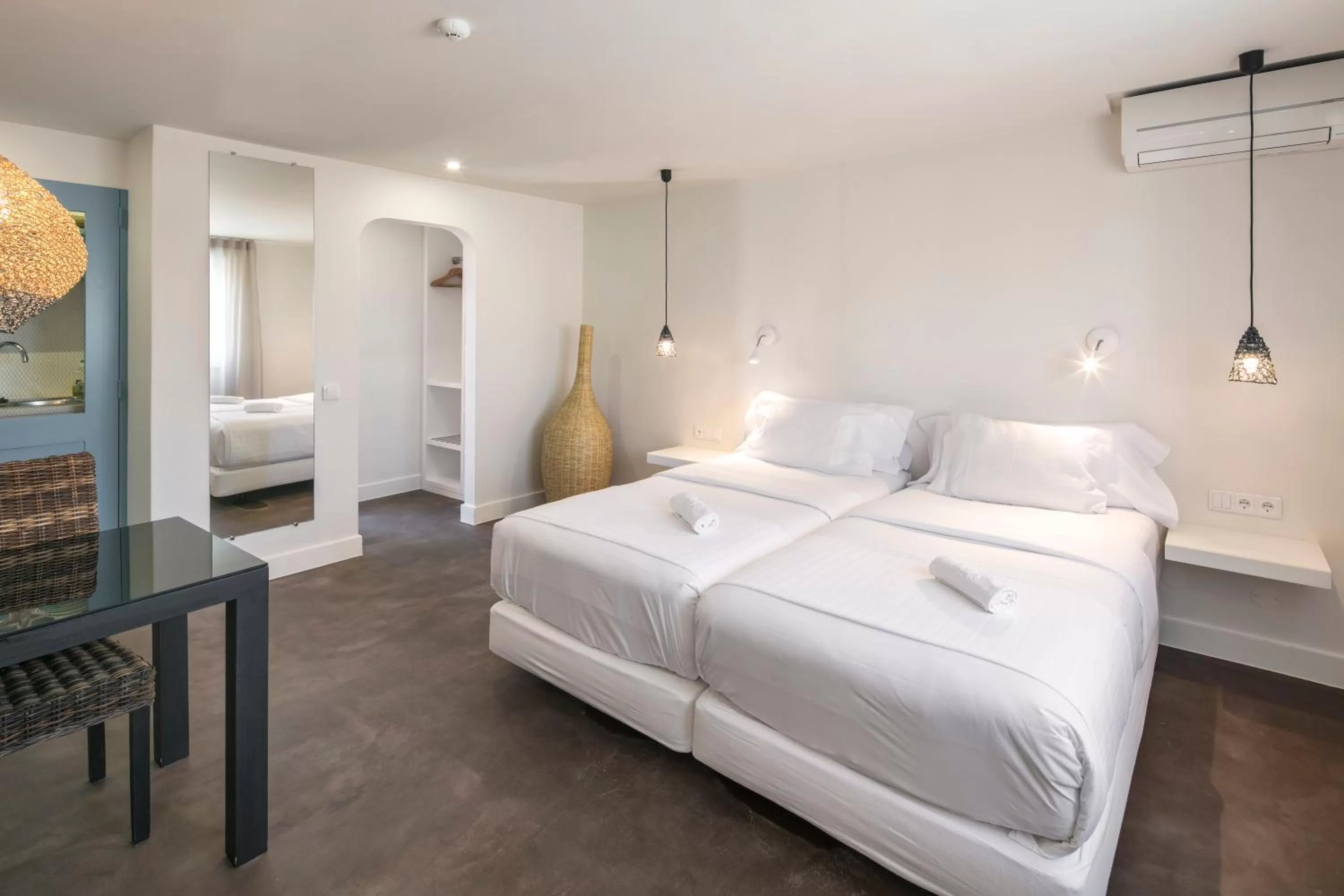 Bedroom, Bed in Costa d'Oiro Ambiance Village