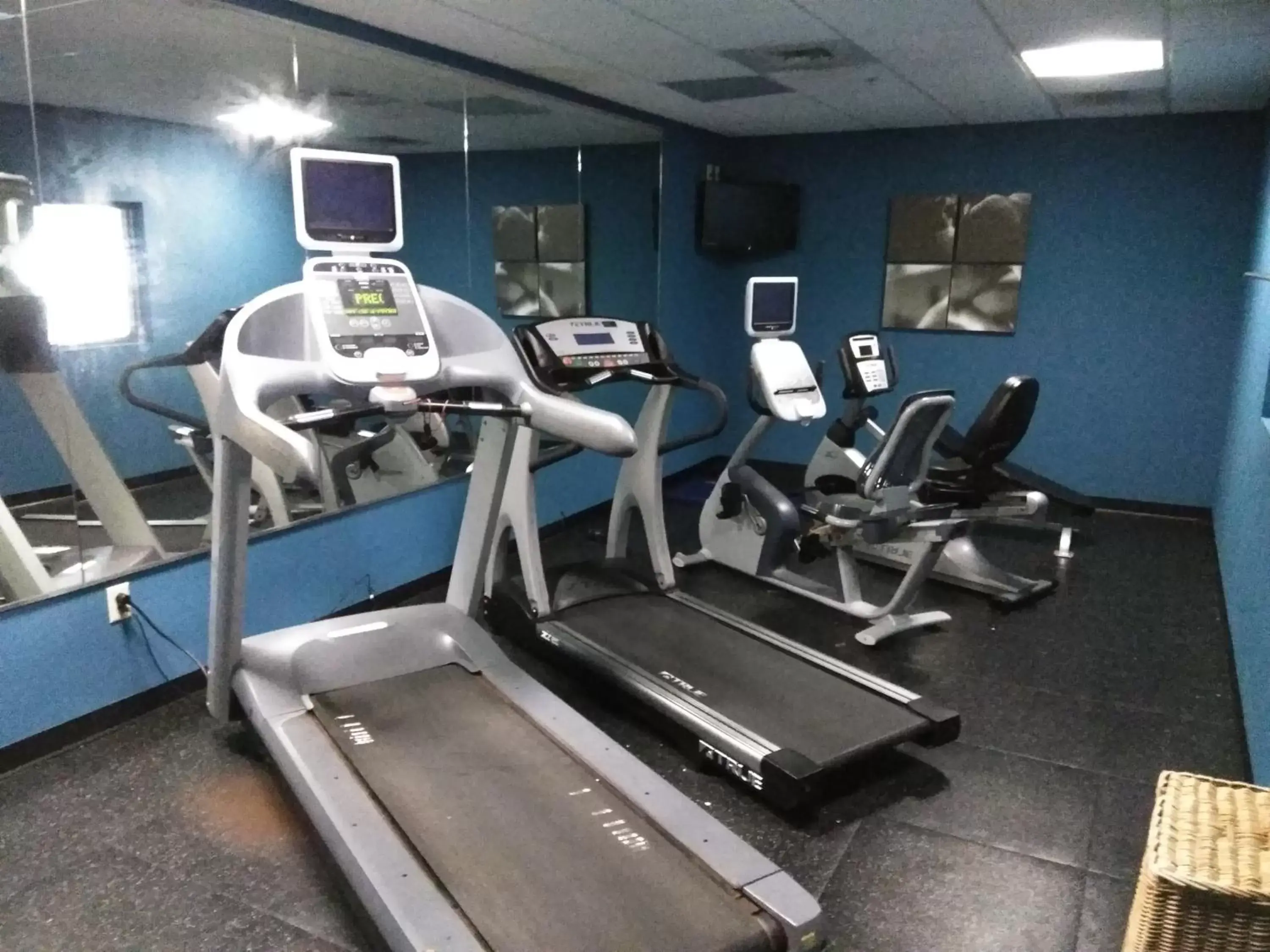 Fitness centre/facilities, Fitness Center/Facilities in Baymont by Wyndham Clinton