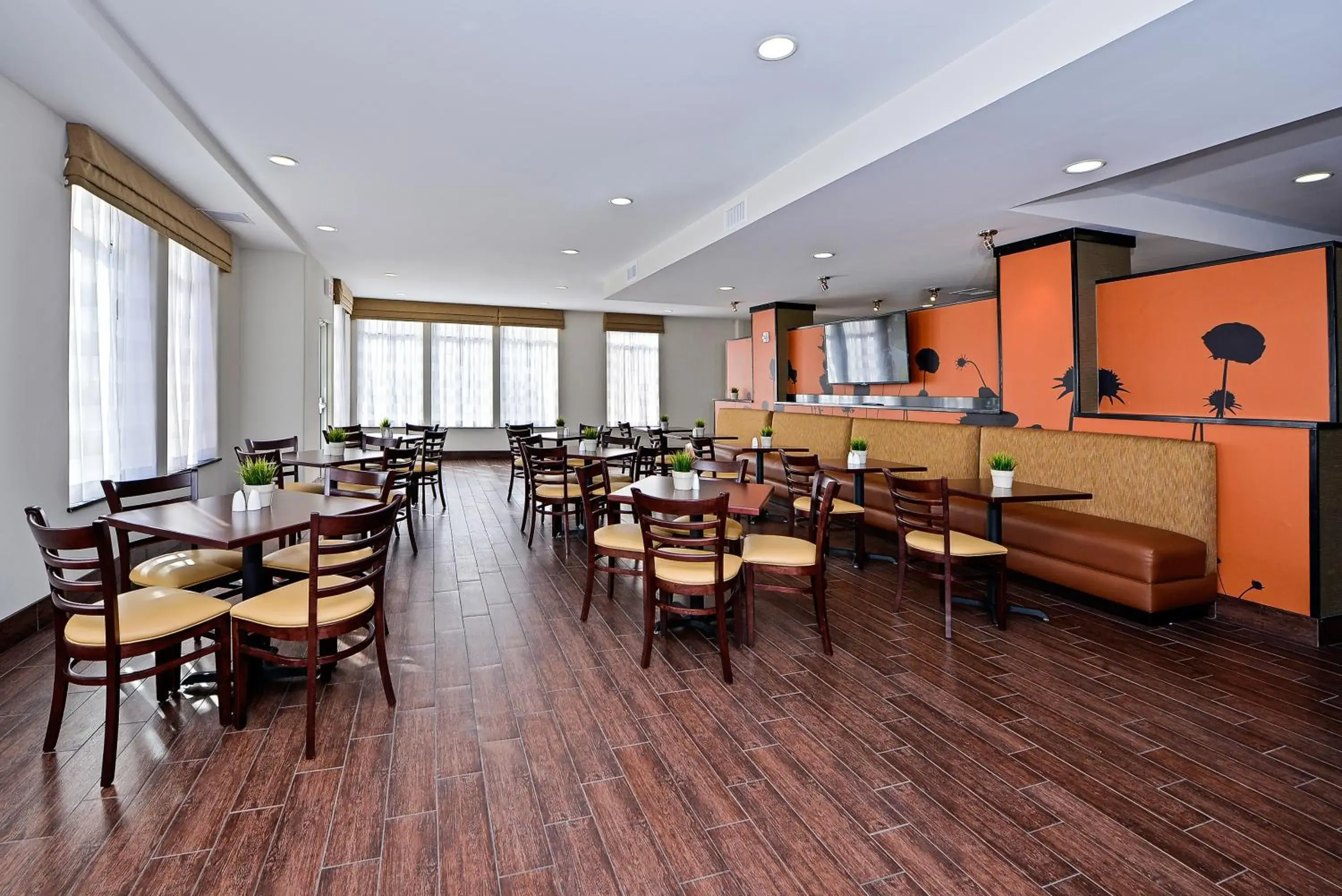 Restaurant/Places to Eat in Sleep Inn & Suites Austin – Tech Center
