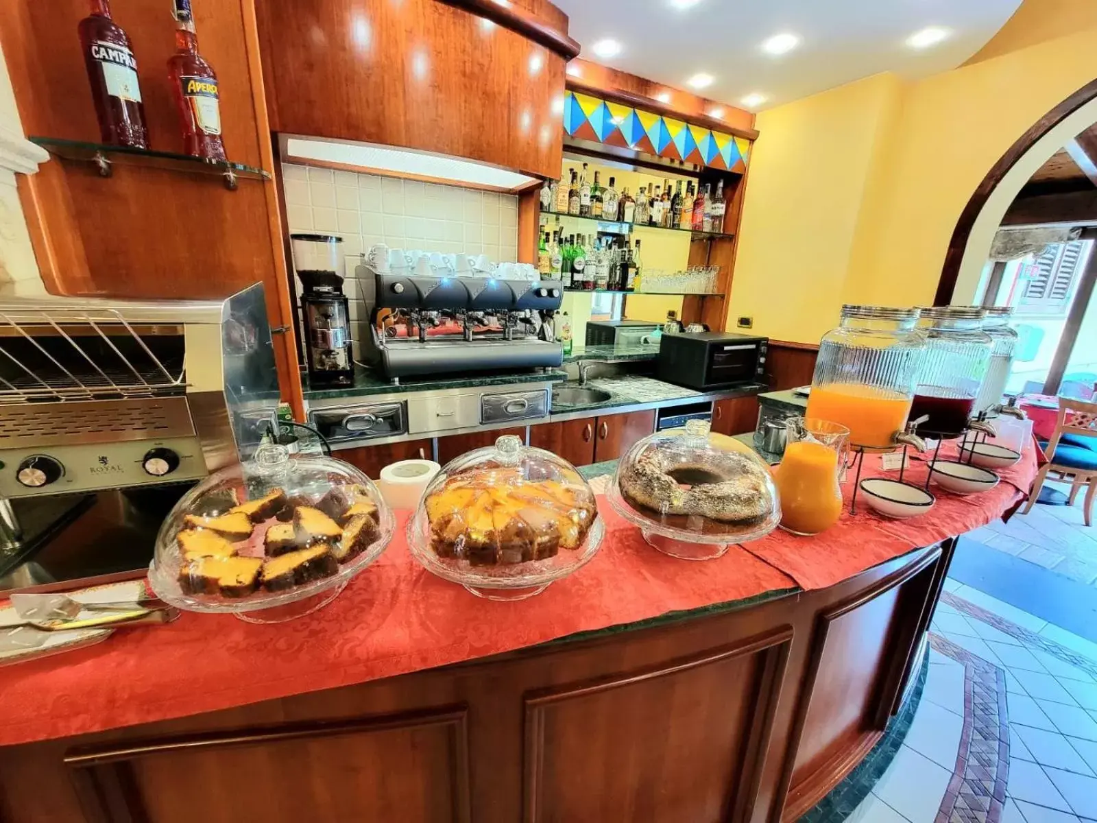 Lounge or bar in Hotel Garibaldi Lounge or bar in Hotel Garibaldi