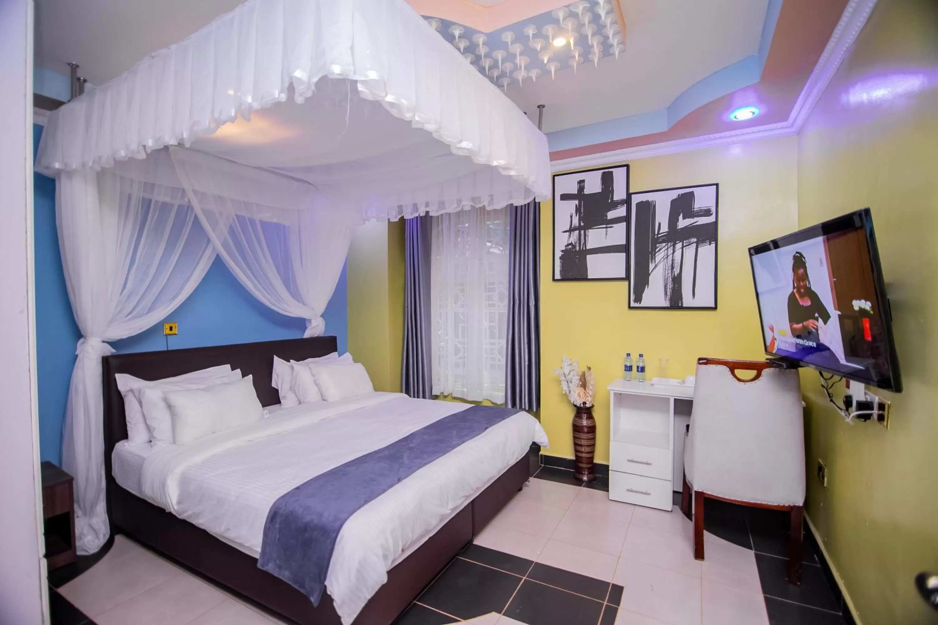 Photo of the whole room, Bed in Lovely Garden Guest Home