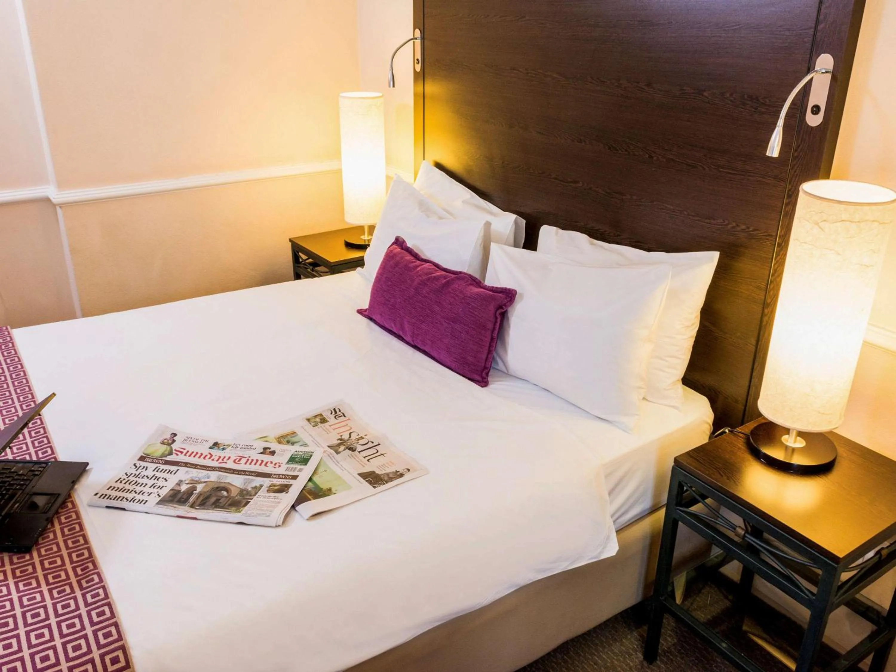 Photo of the whole room, Bed in Mercure Johannesburg Randburg