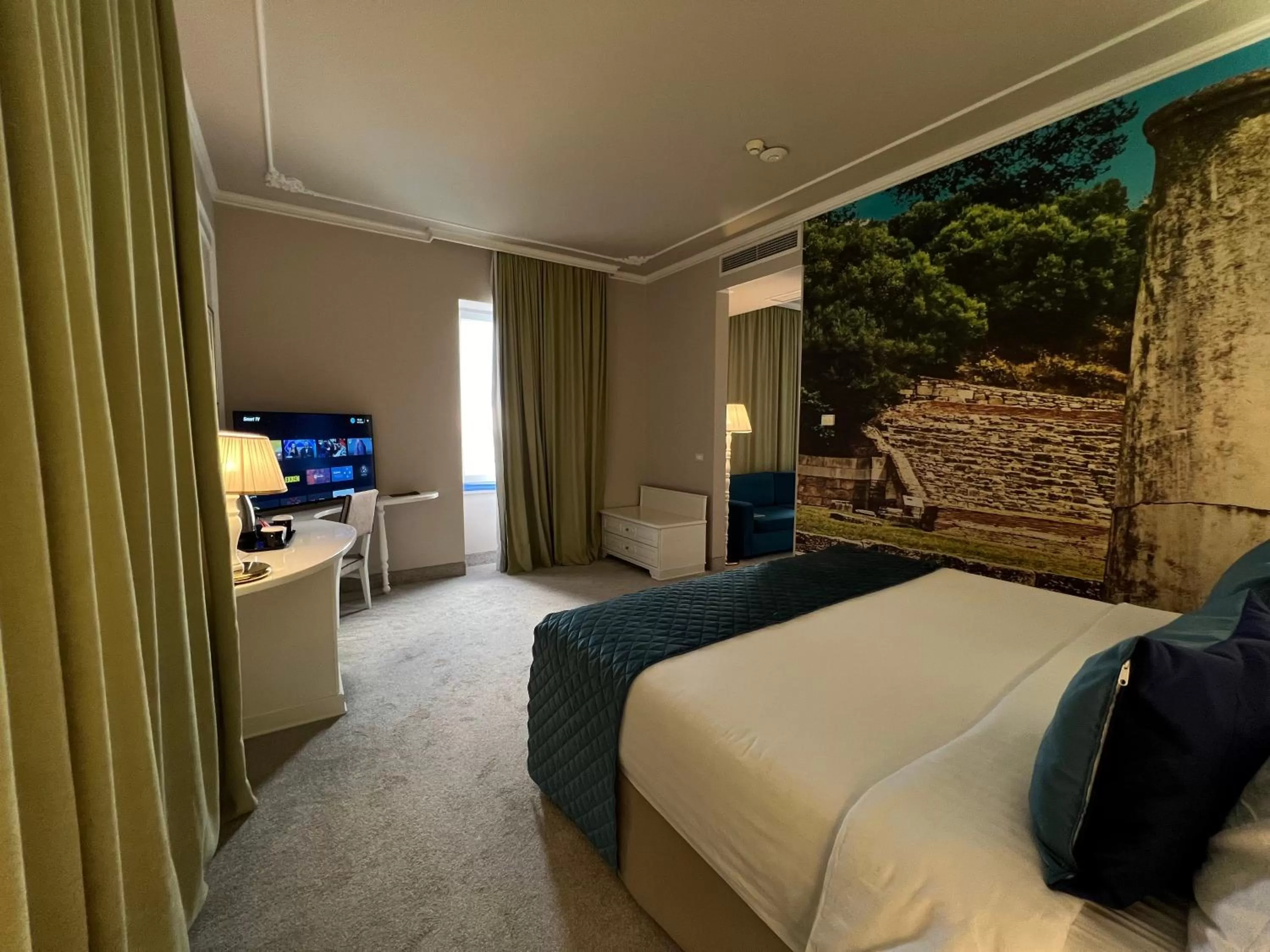 Bed in Adriatik Hotel, BW Premier Collection