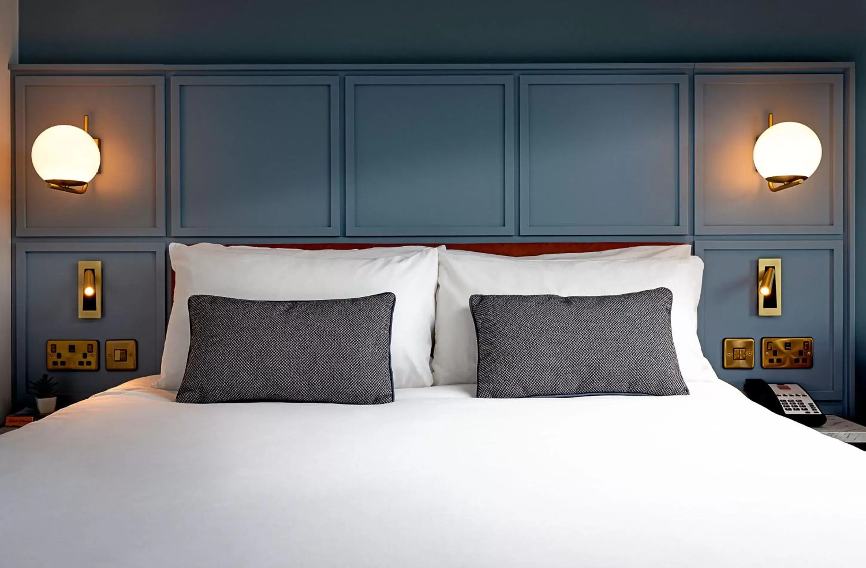 Bed in Leonardo Hotel Galway - Formerly Jurys Inn