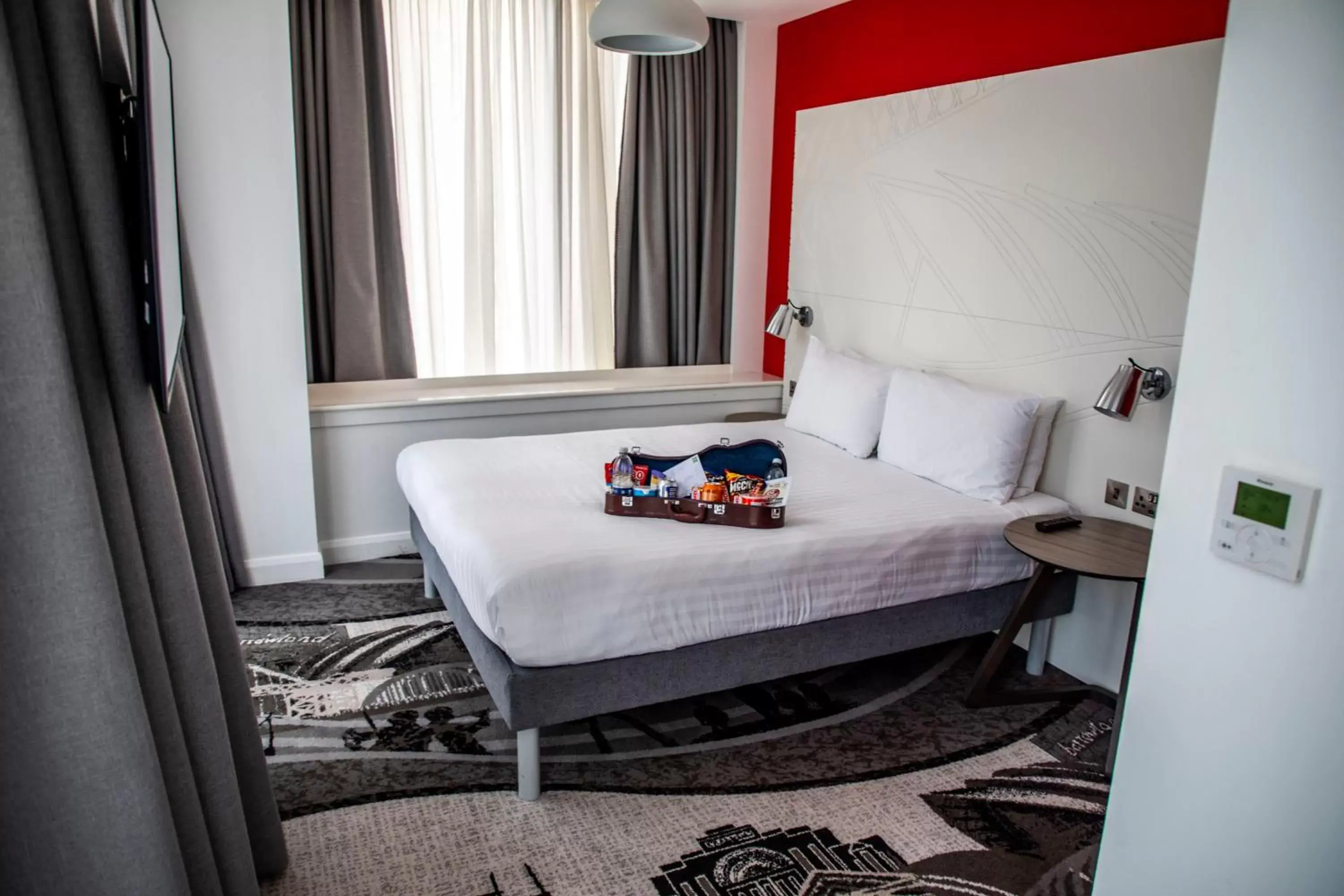 Bedroom, Bed in ibis Styles Glasgow Central