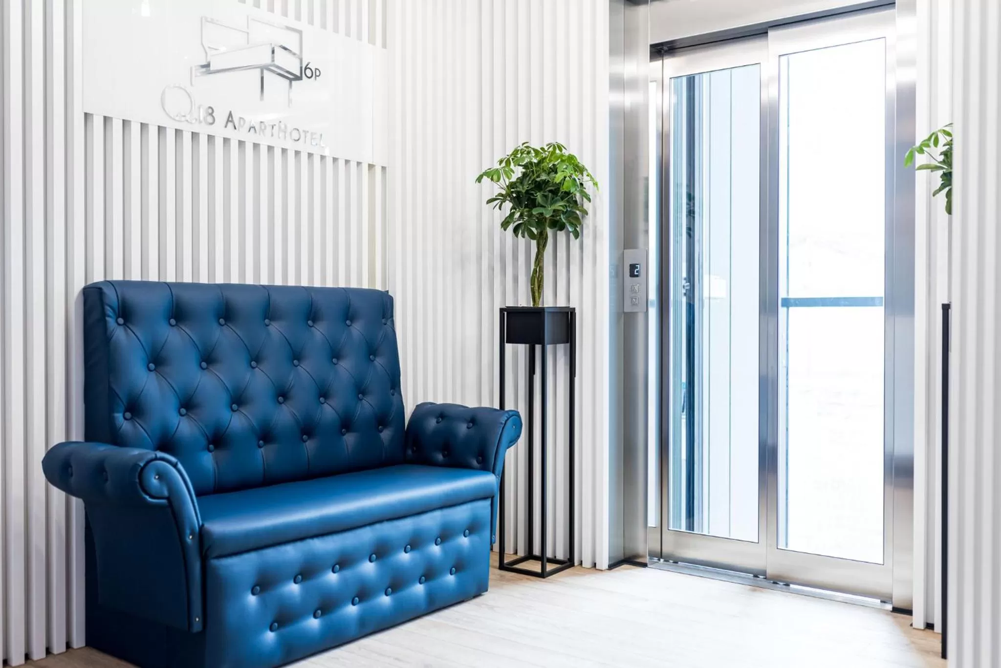 Living room in Q18 ApartHotel