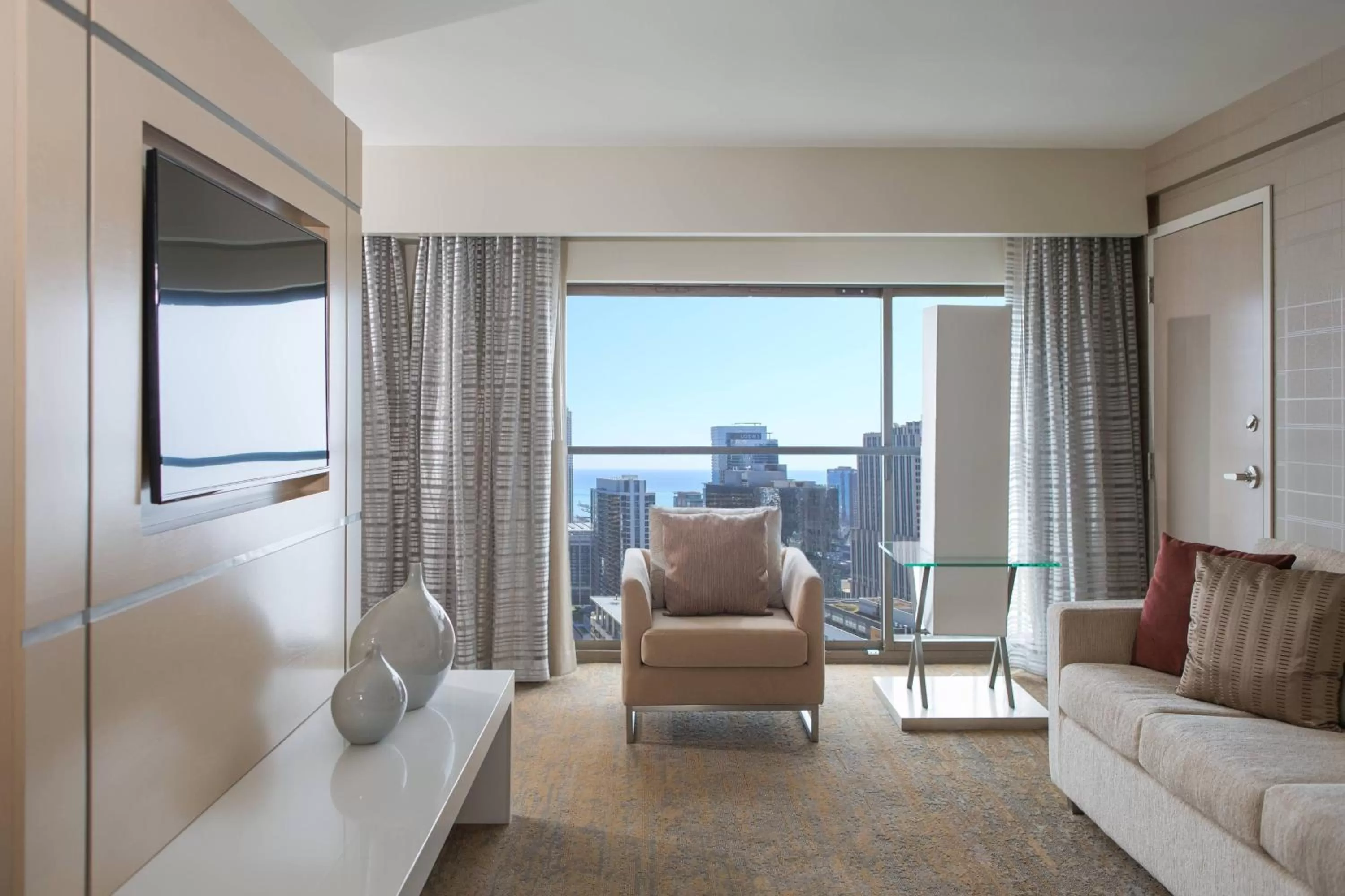 Living room in Chicago Marriott Downtown Magnificent Mile