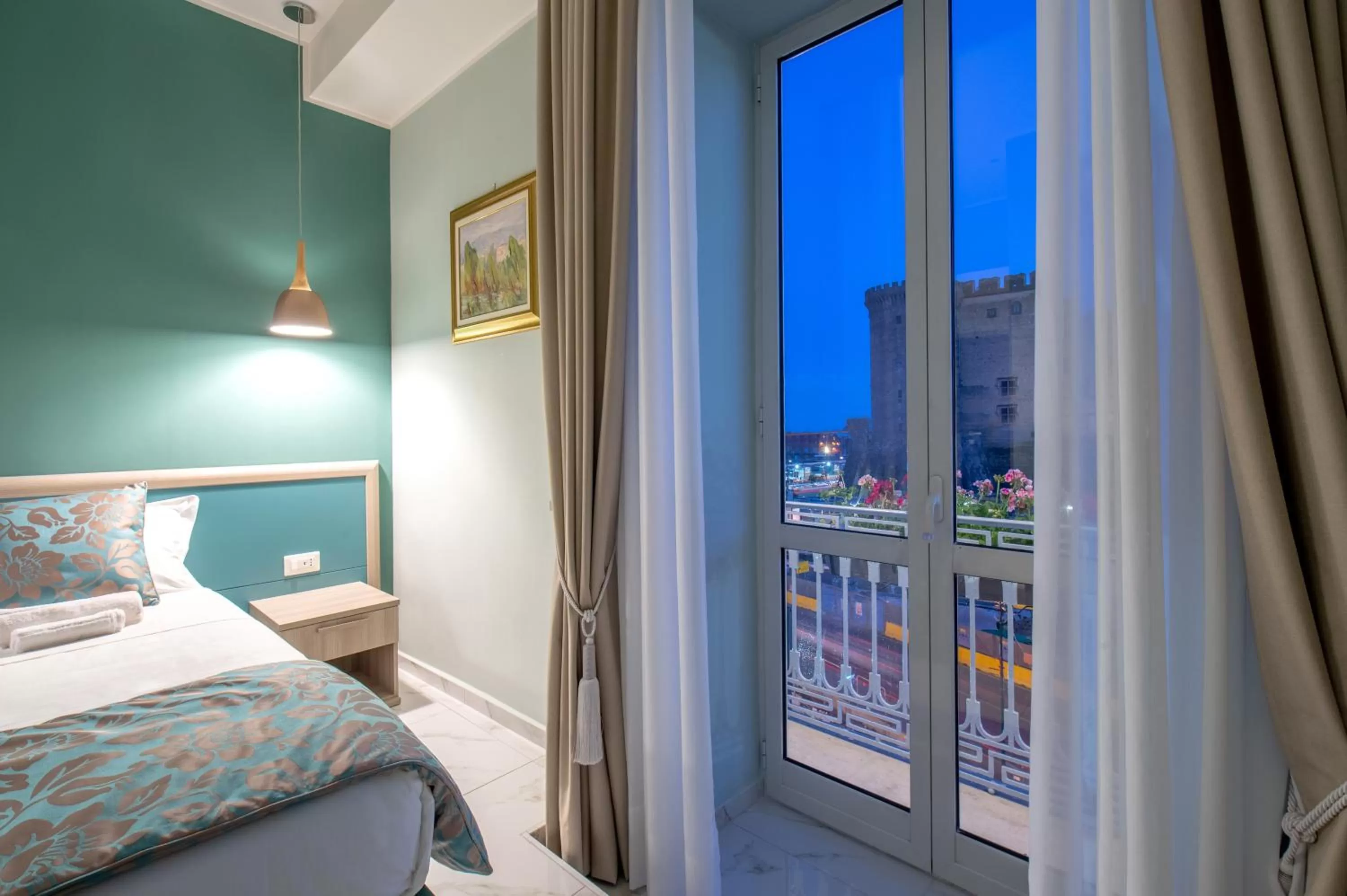 Nearby landmark, Bed in MAIN - Municipio