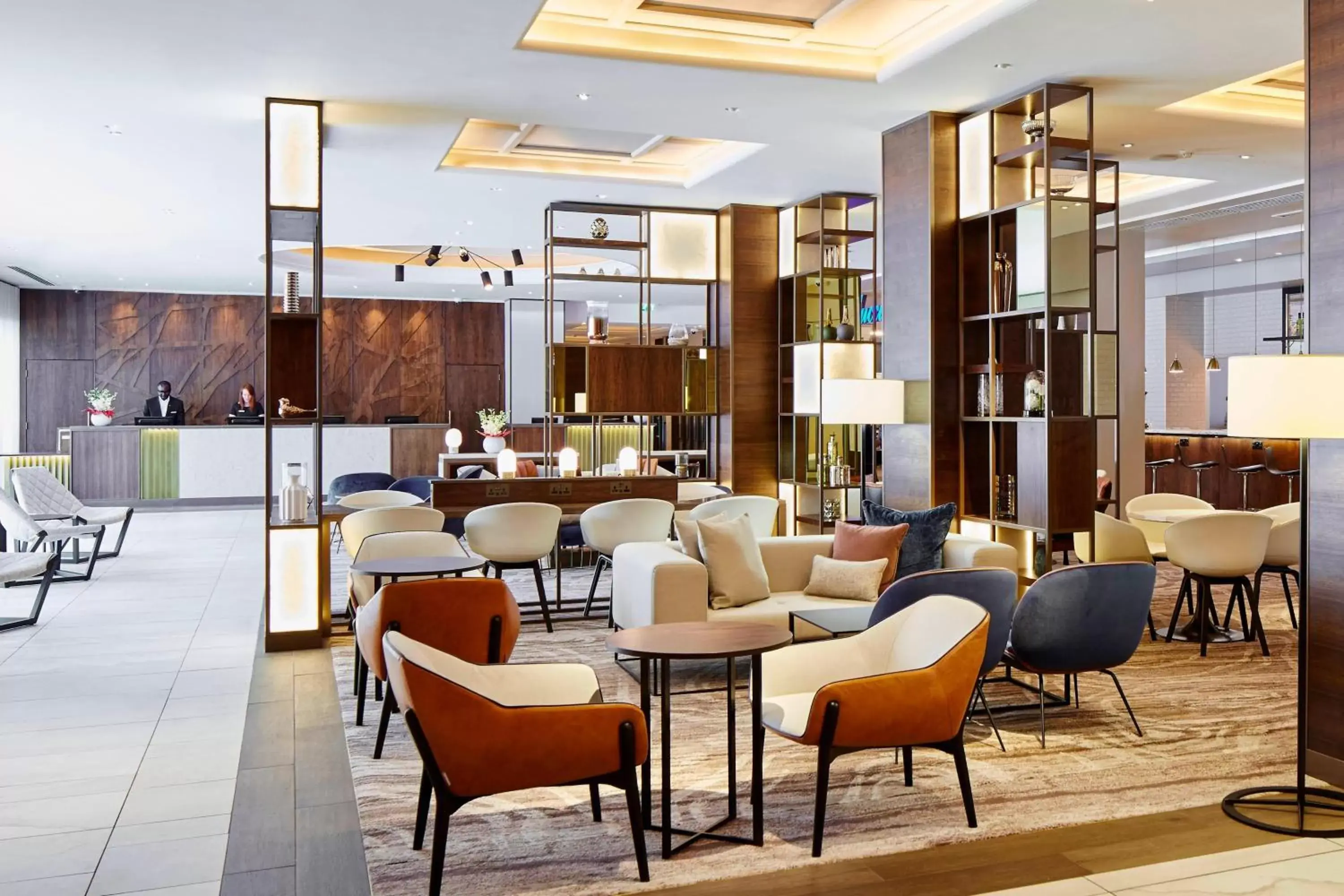 Lobby or reception, Lounge/Bar in London Marriott Hotel Regents Park