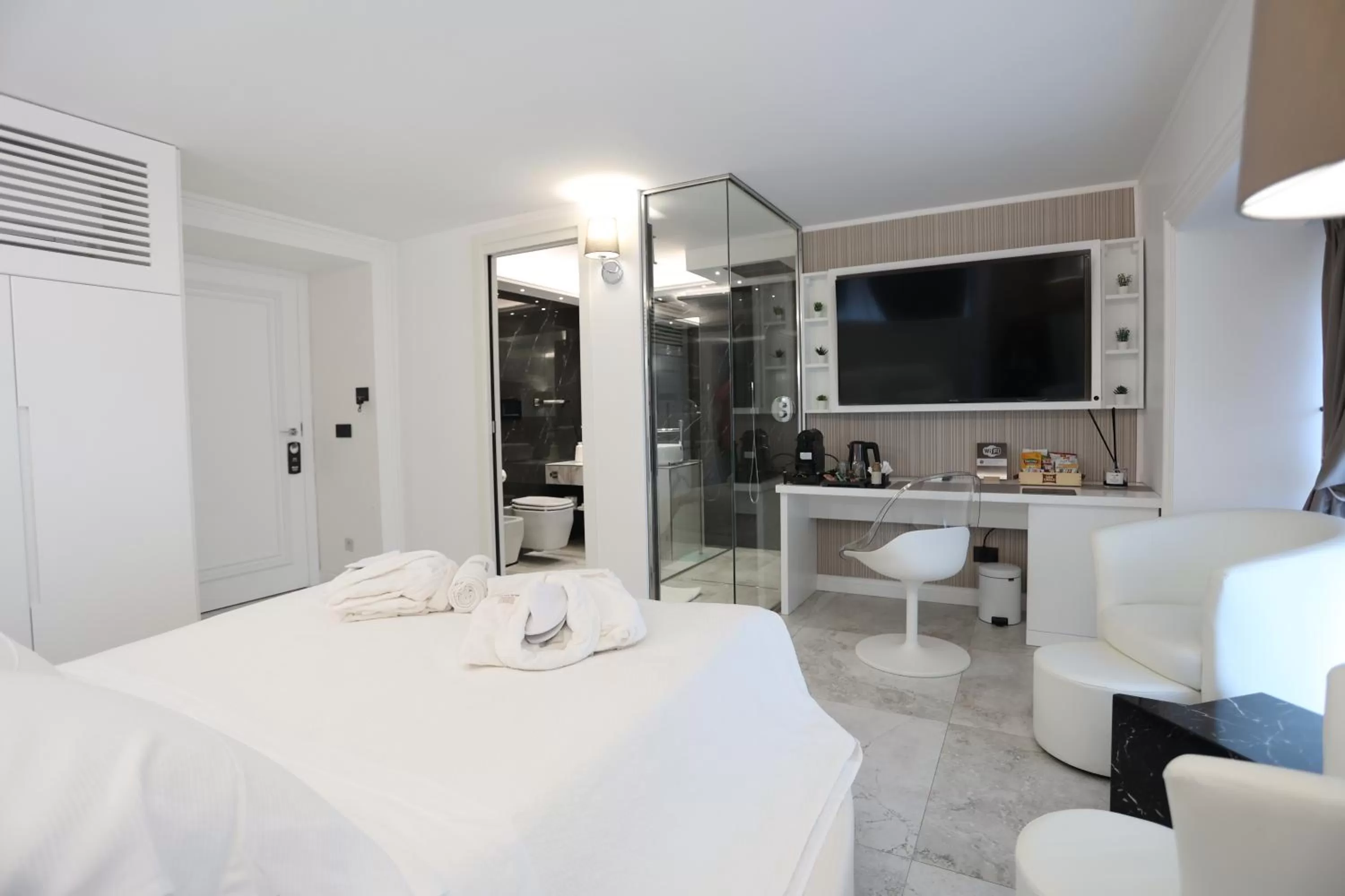 Shower in Domus De Cinti