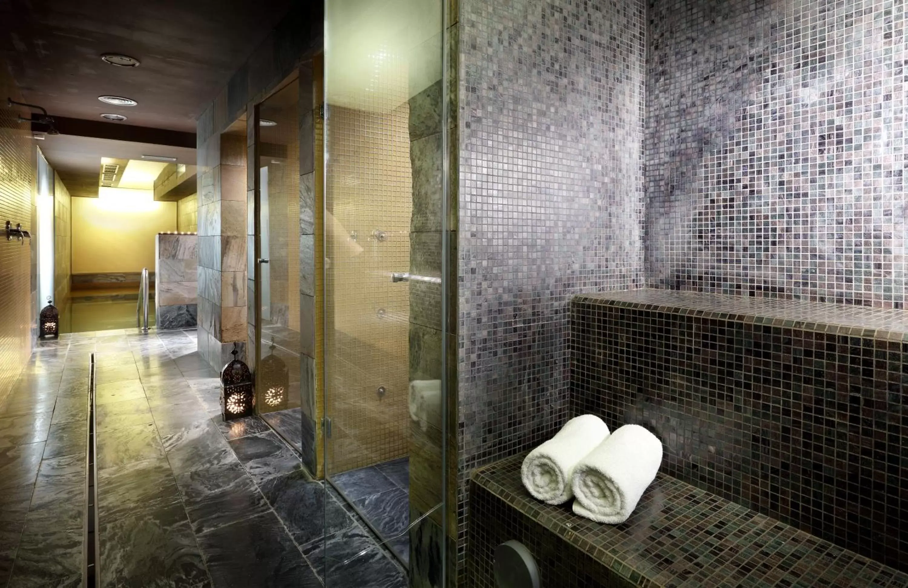 Hot Spring Bath, Bathroom in Eurostars Gran Via