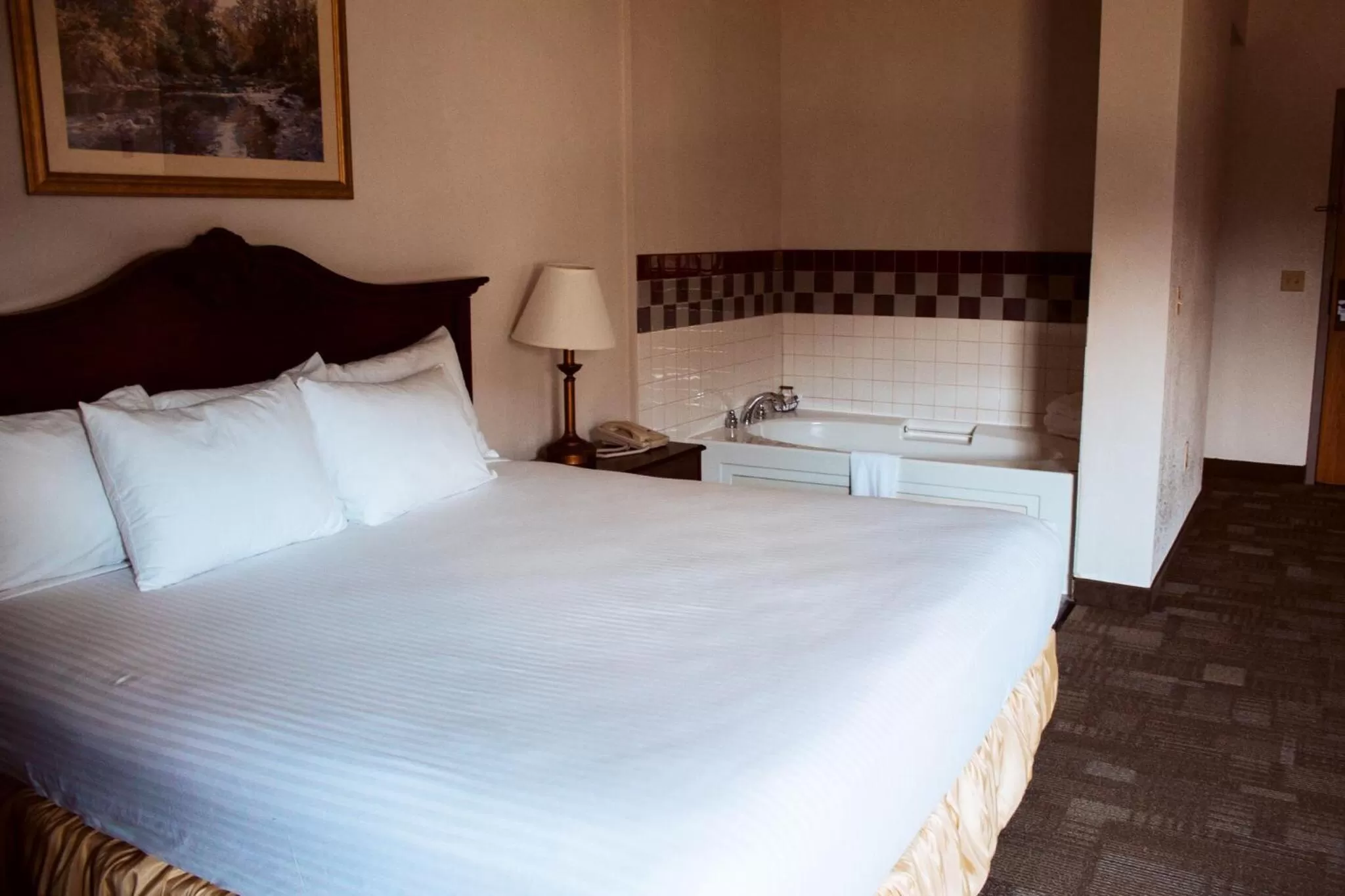 Bedroom in Americas Best Value Inn-Fredonia