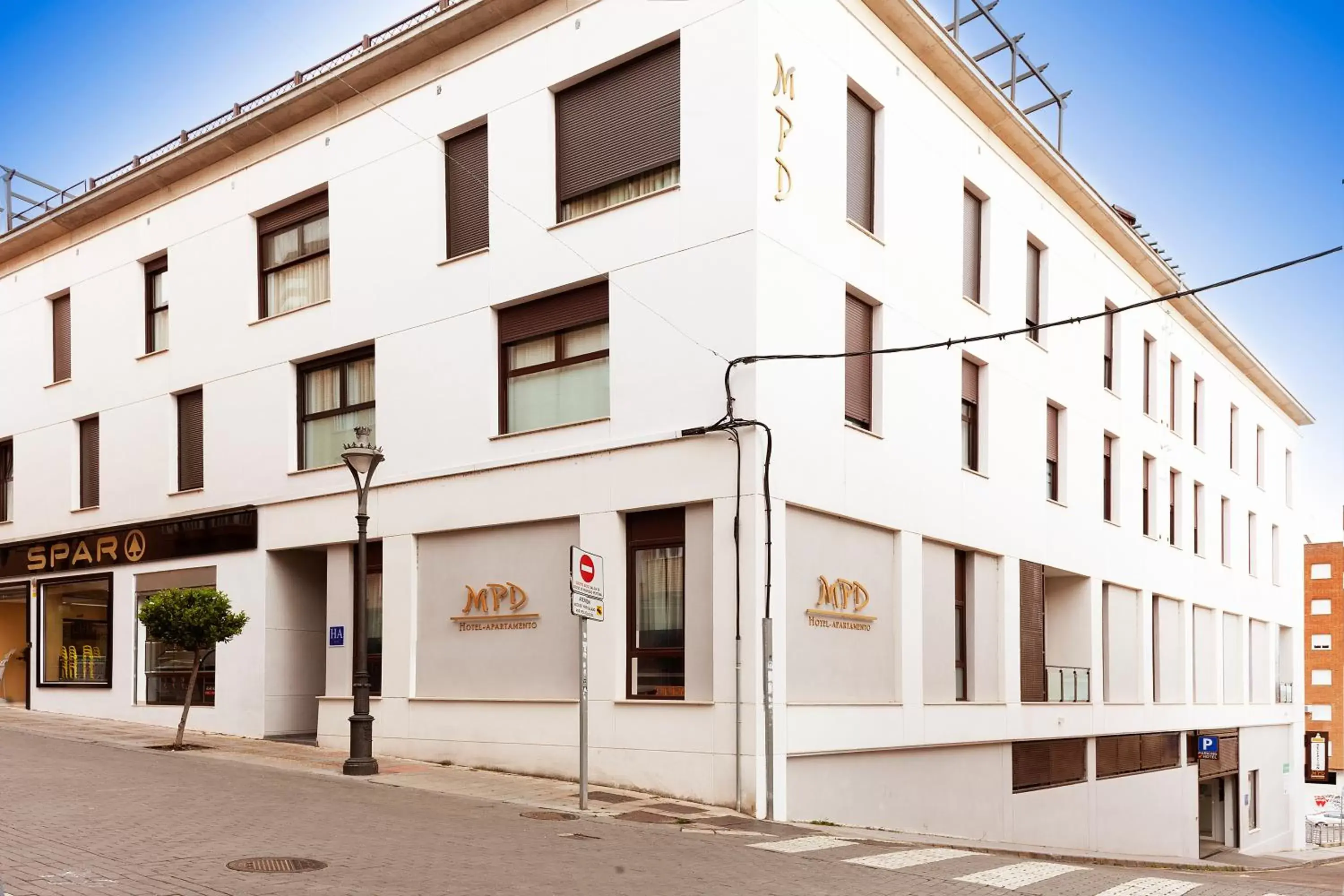 Facade/entrance, Property Building in Hotel Apartamentos MPD