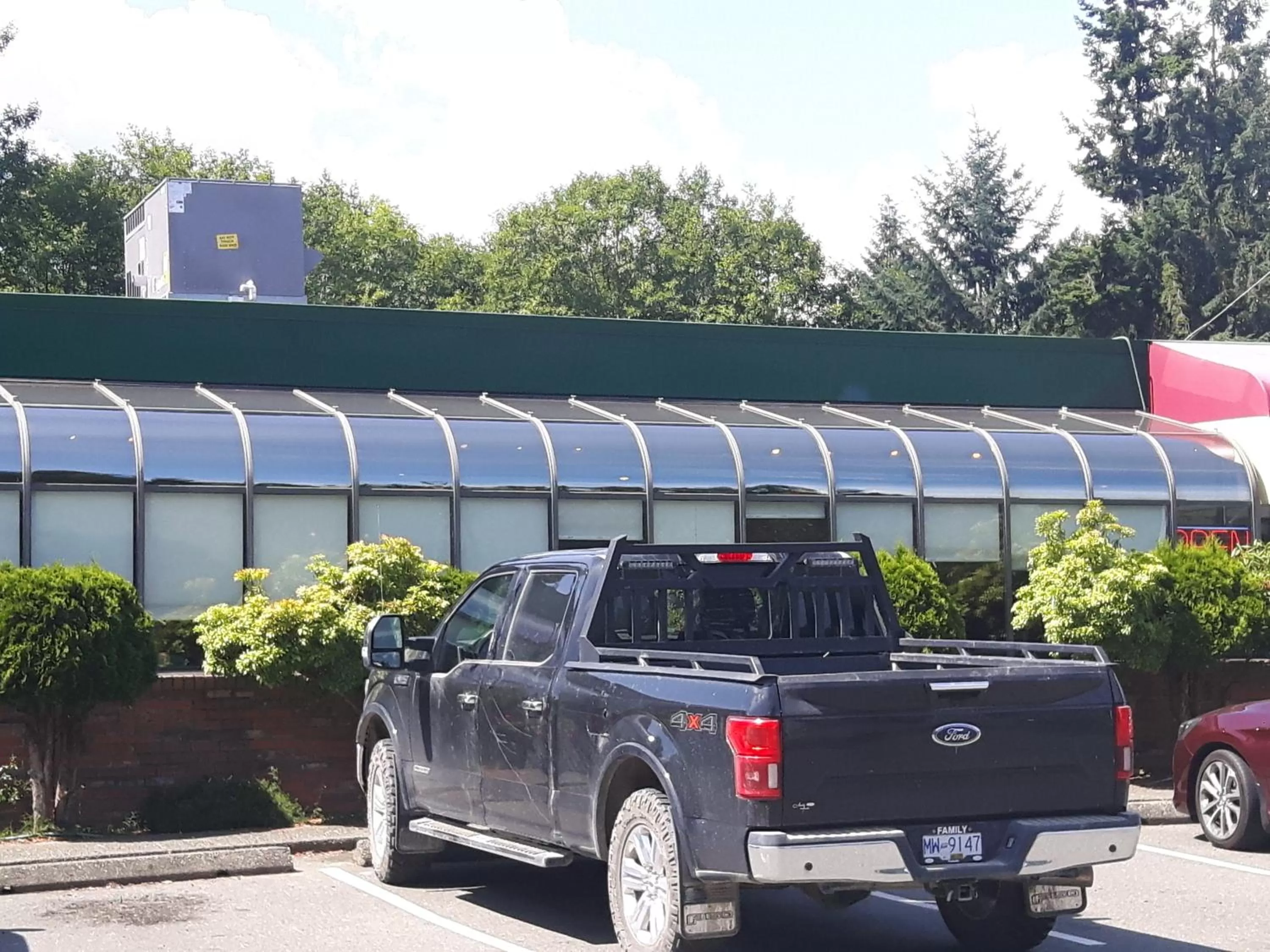 Property building in Fuller Lake Chemainus Motel