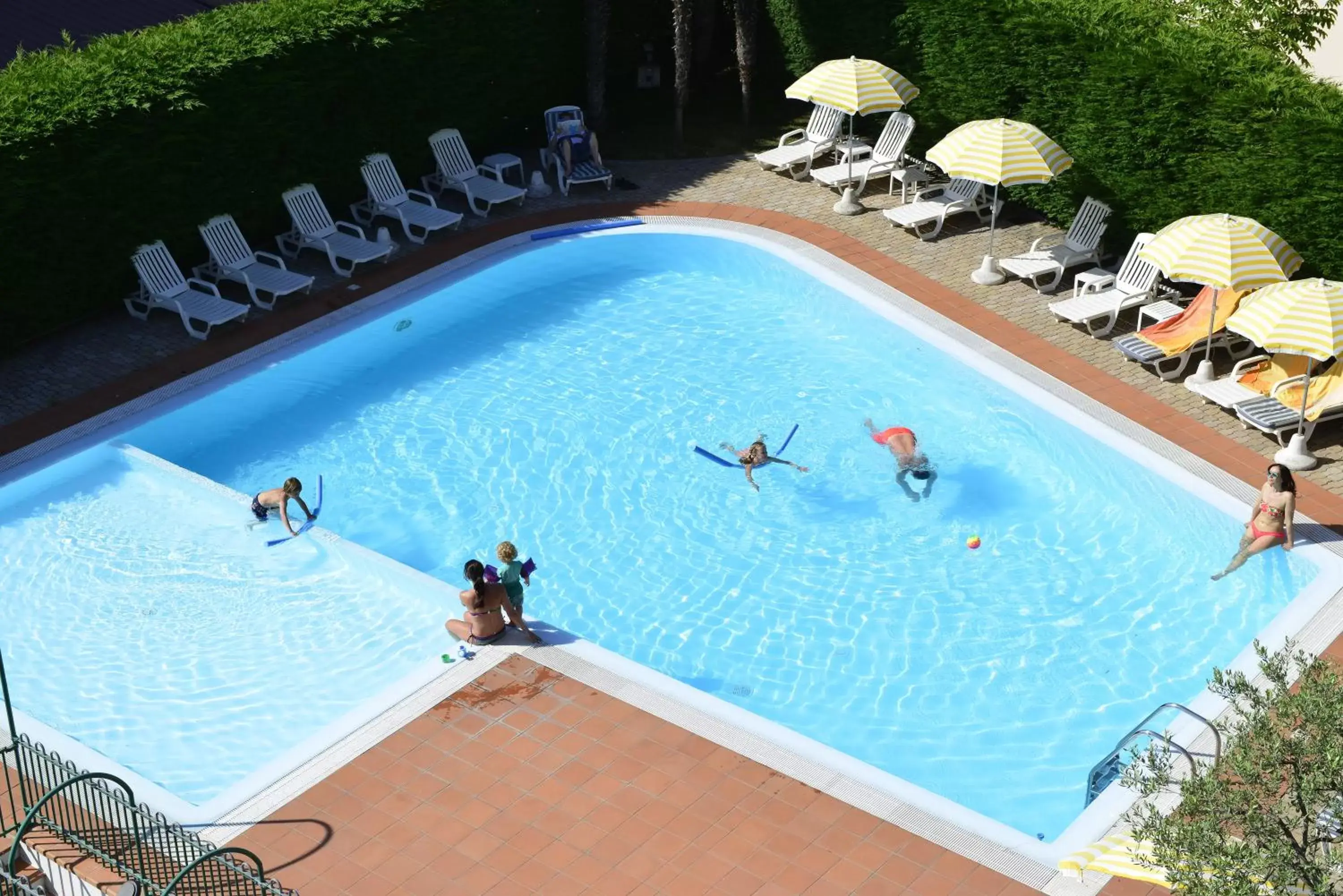 Day, Pool View in Hotel Bella Peschiera