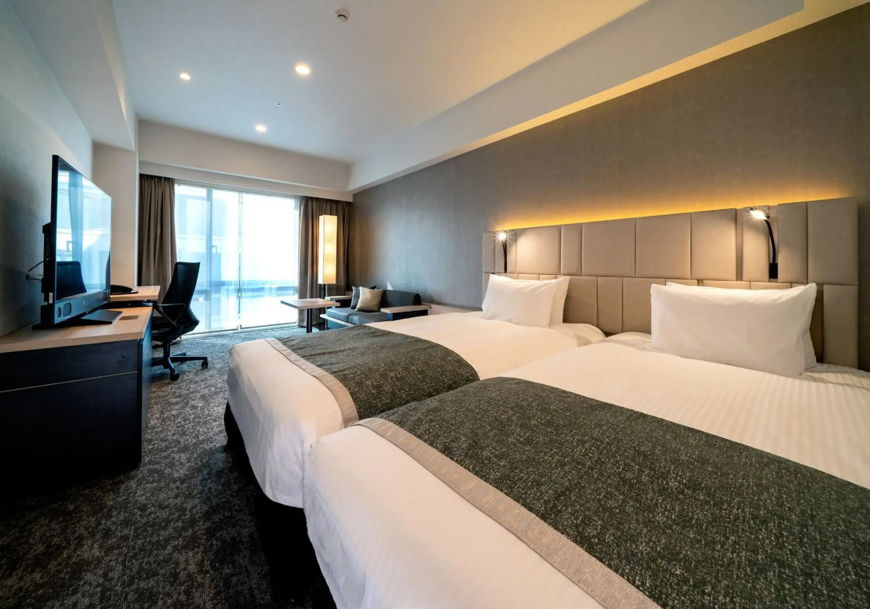 Bedroom, Bed in Daiwa Roynet Hotel Tokyo Kyobashi PREMIER