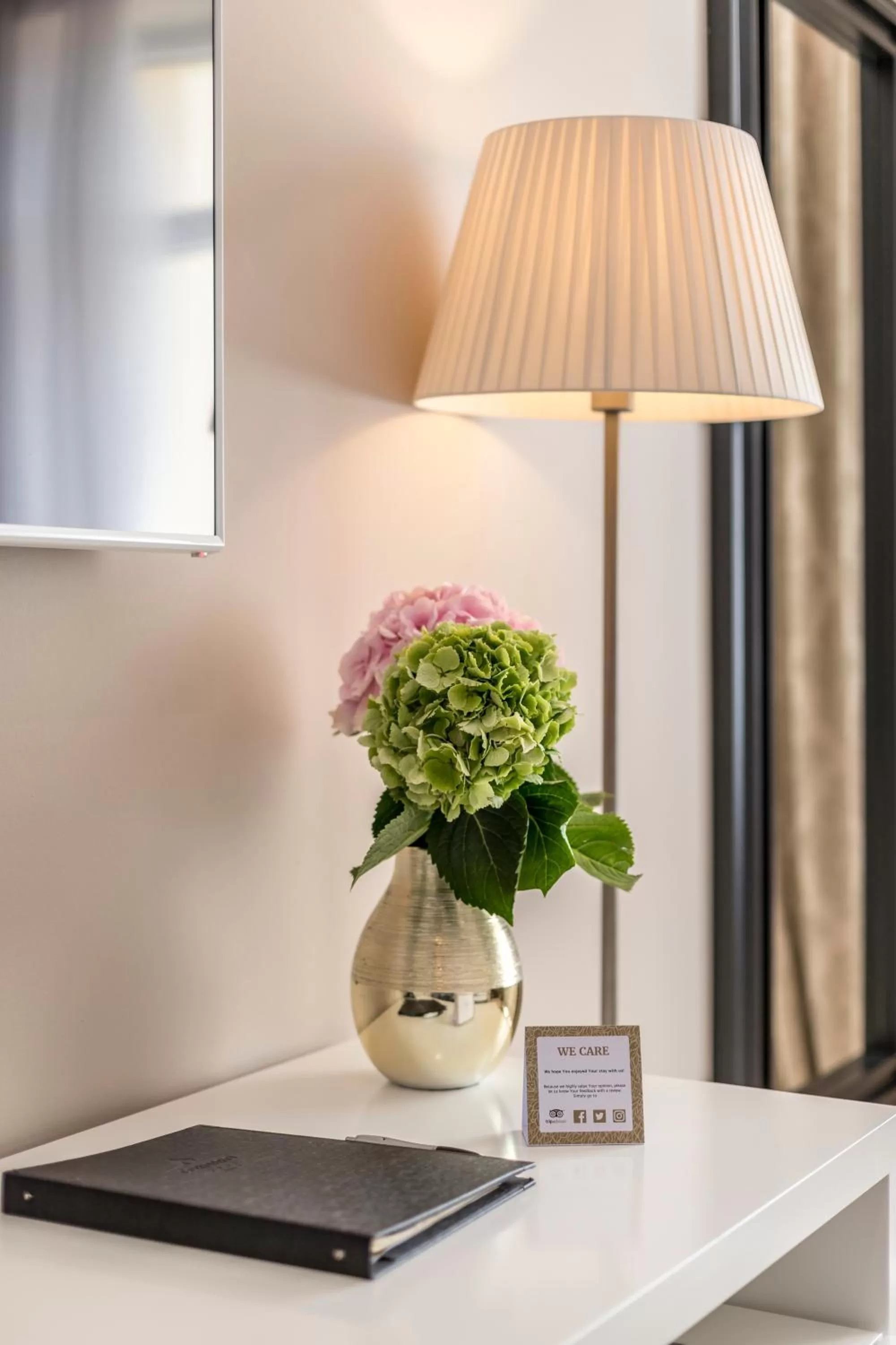 Coffee/tea facilities in Cornaro Hotel