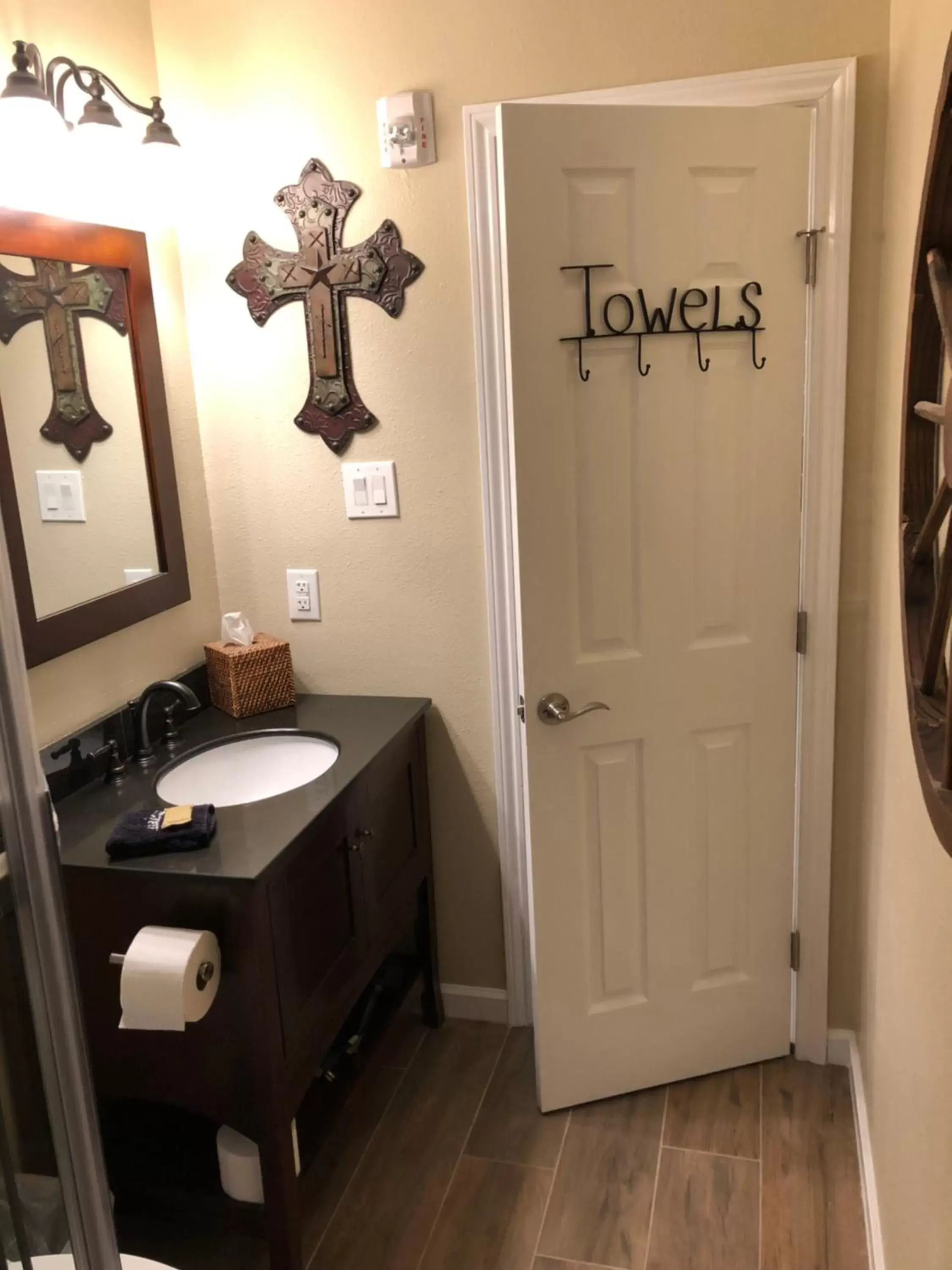 Bathroom in Maple Creek Bed&Breakfast