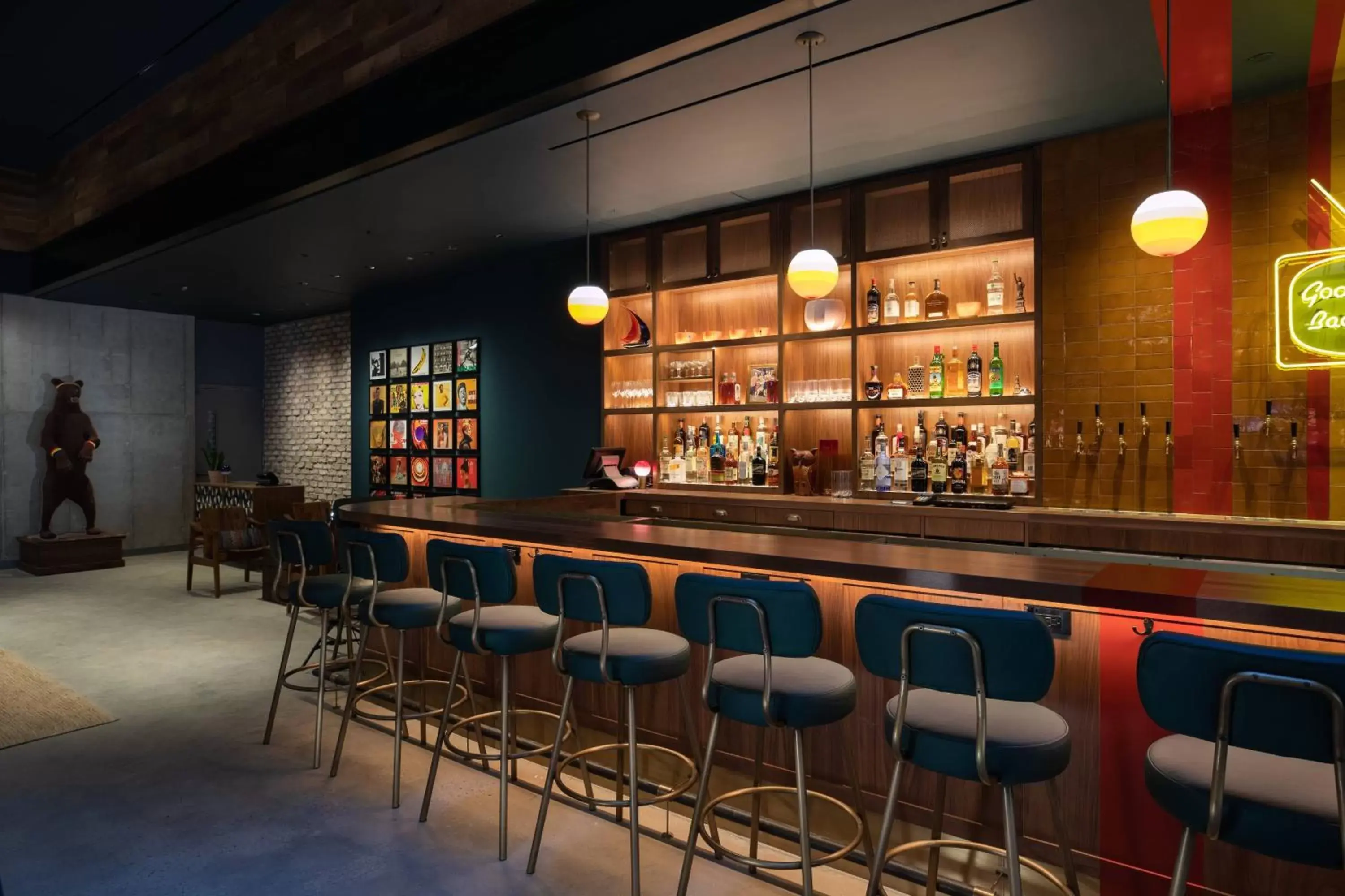 Restaurant/places to eat, Lounge/Bar in Moxy NYC Downtown