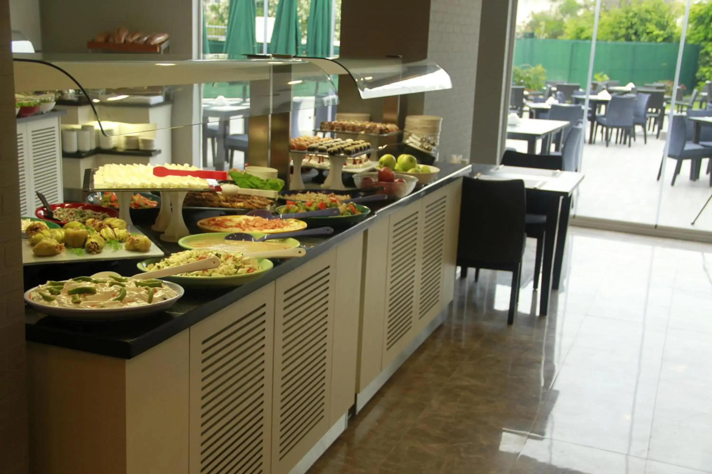 Restaurant/places to eat in Tourist Hotel Restaurant/places to eat in Tourist Hotel