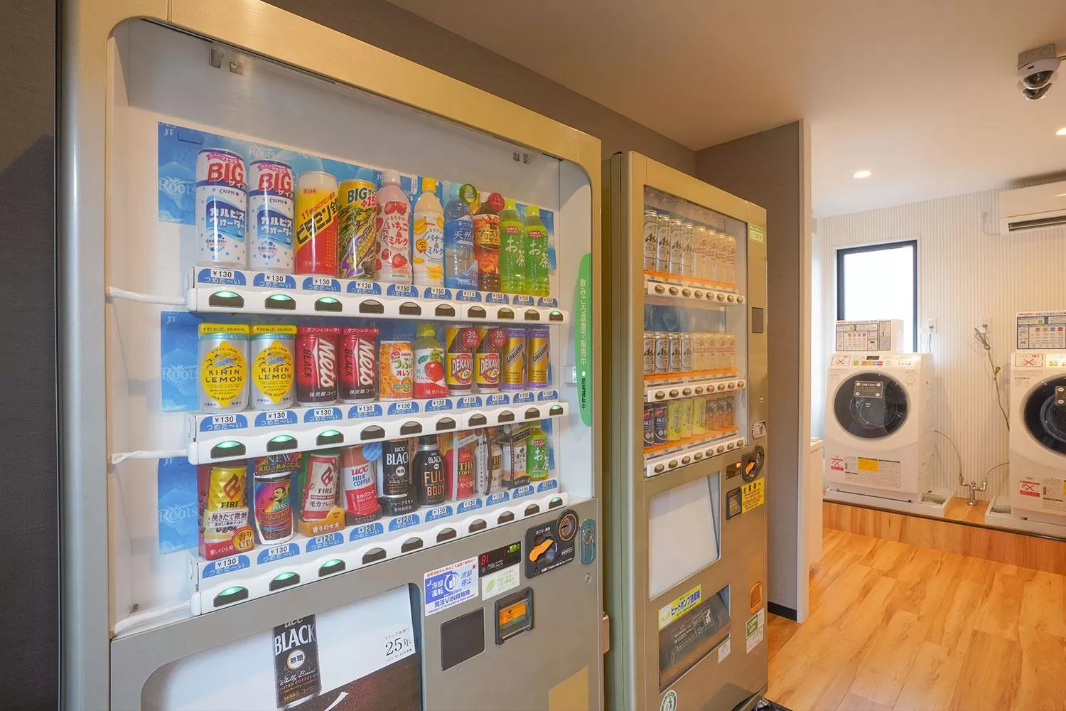 vending machine in HOTEL R9 The Yard Sanotenjin