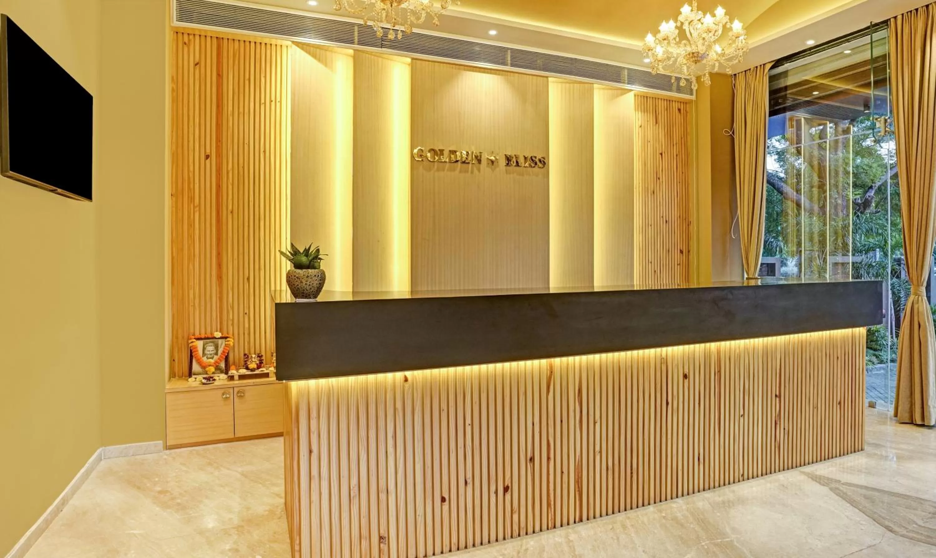 Lobby or reception in Treebo Premium Golden Bliss Trimurti Nagar Square