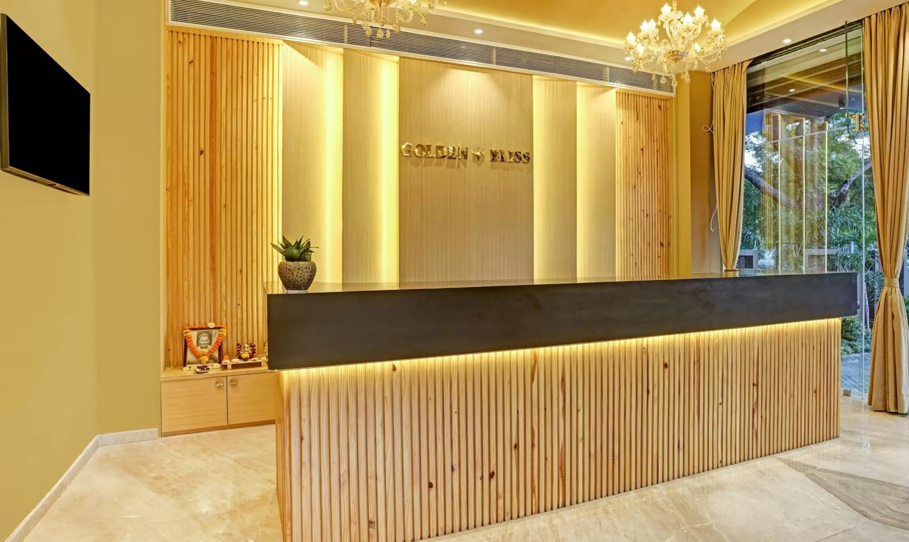 Lobby or reception in Treebo Premium Golden Bliss Trimurti Nagar Square Lobby or reception in Treebo Premium Golden Bliss Trimurti Nagar Square