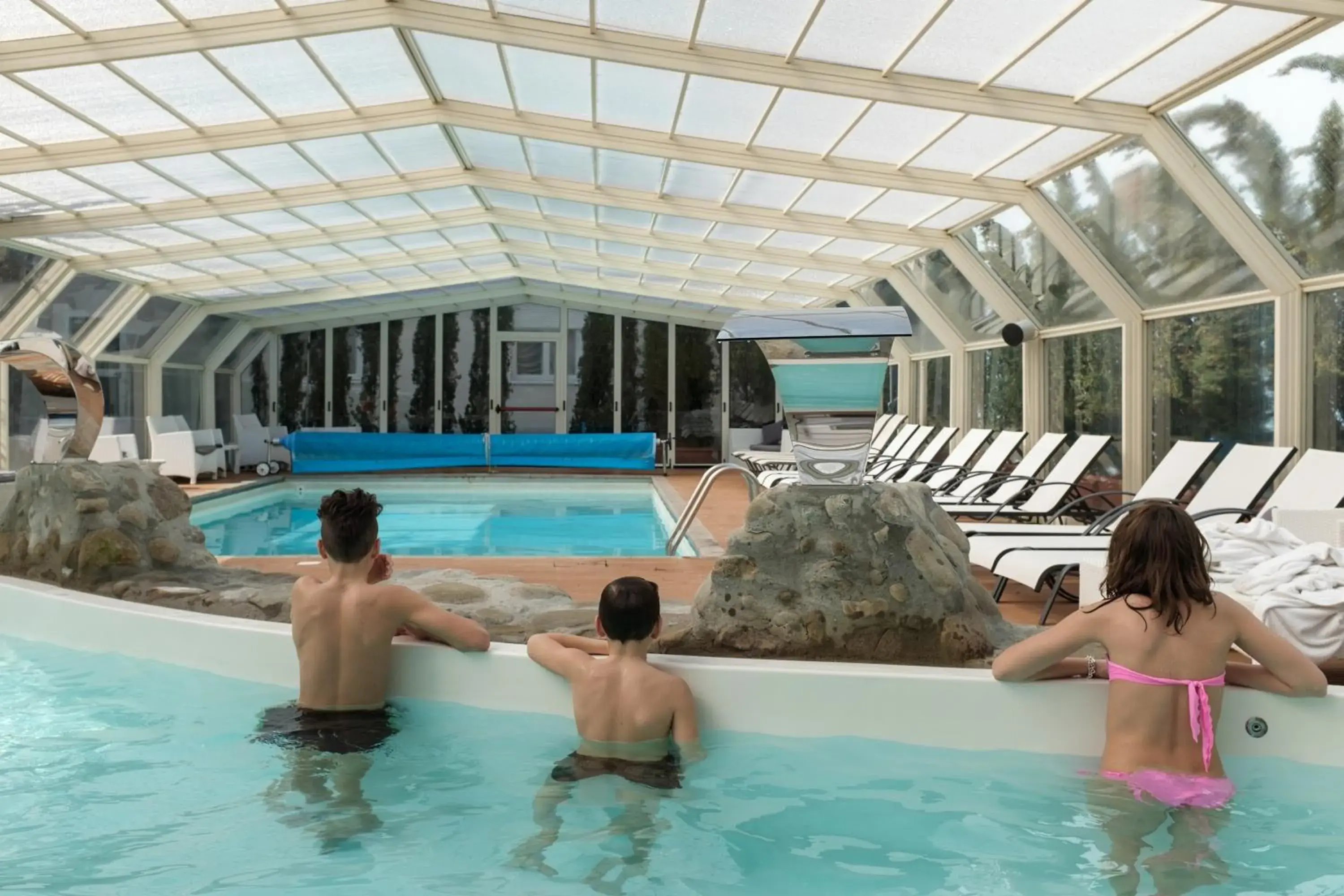 Hot Tub, Swimming Pool in Hotel Manzoni Wellness&Spa