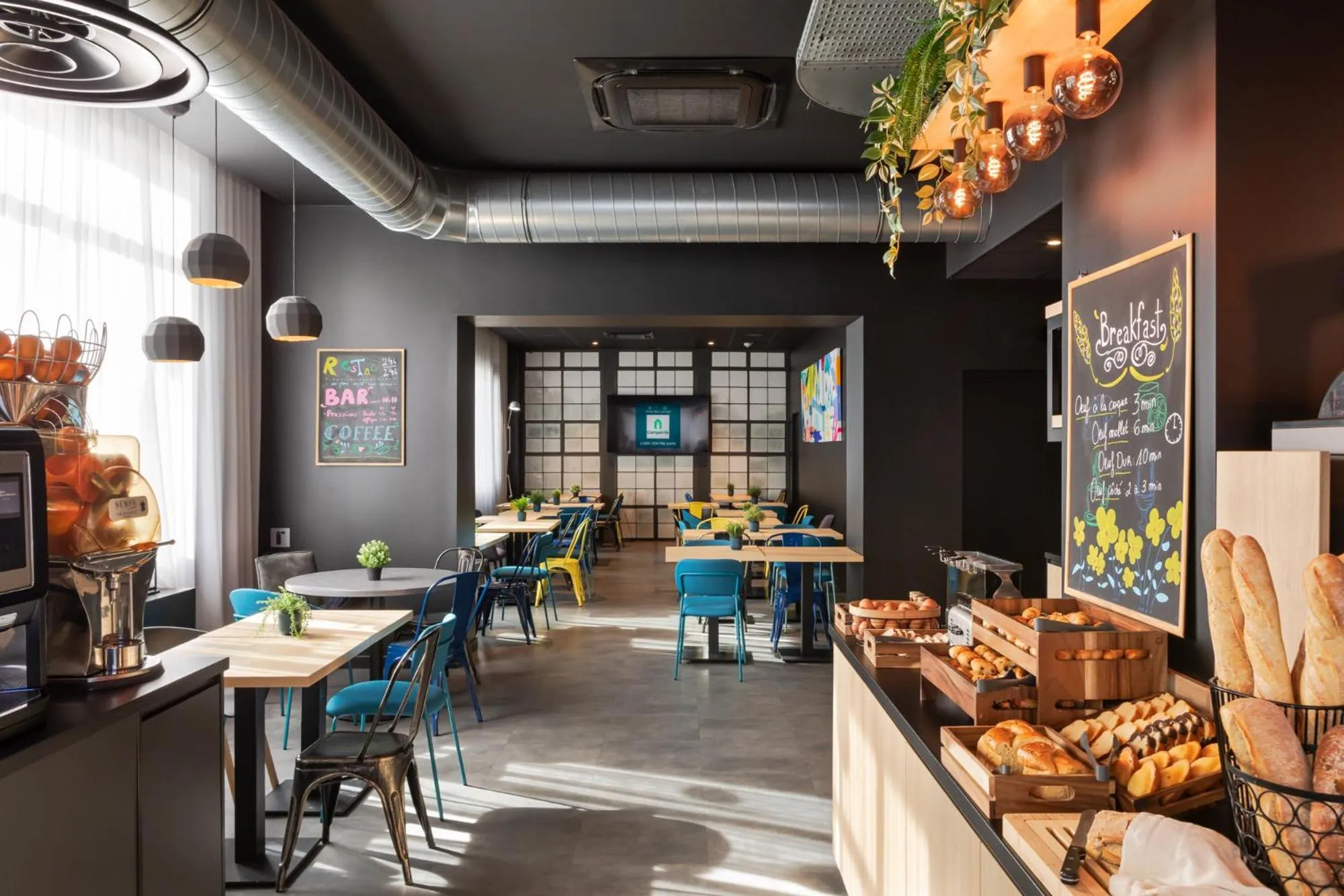 Restaurant/places to eat in Campanile Caen Centre Gare