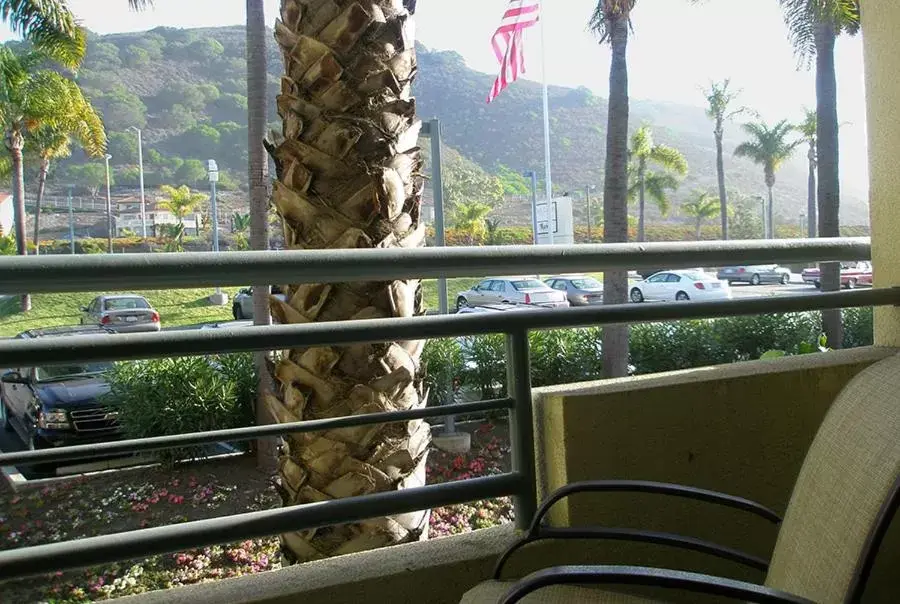 View (from property/room), Balcony/Terrace in The Cliffs Hotel and Spa