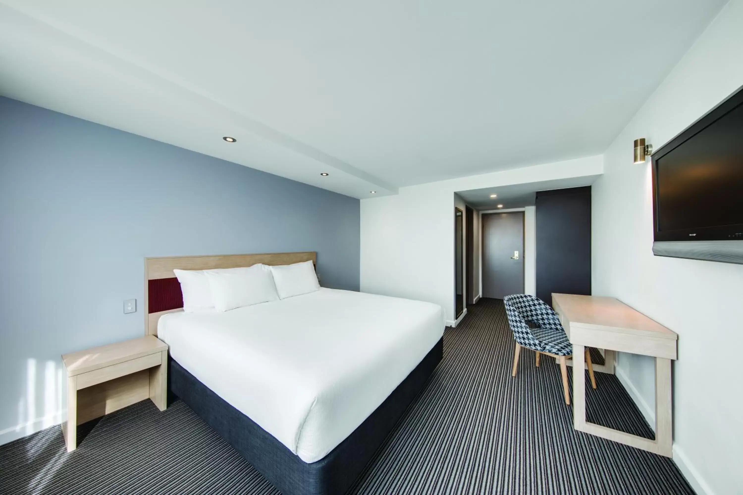 Photo of the whole room, Bed in Central Studio Hotel Sydney