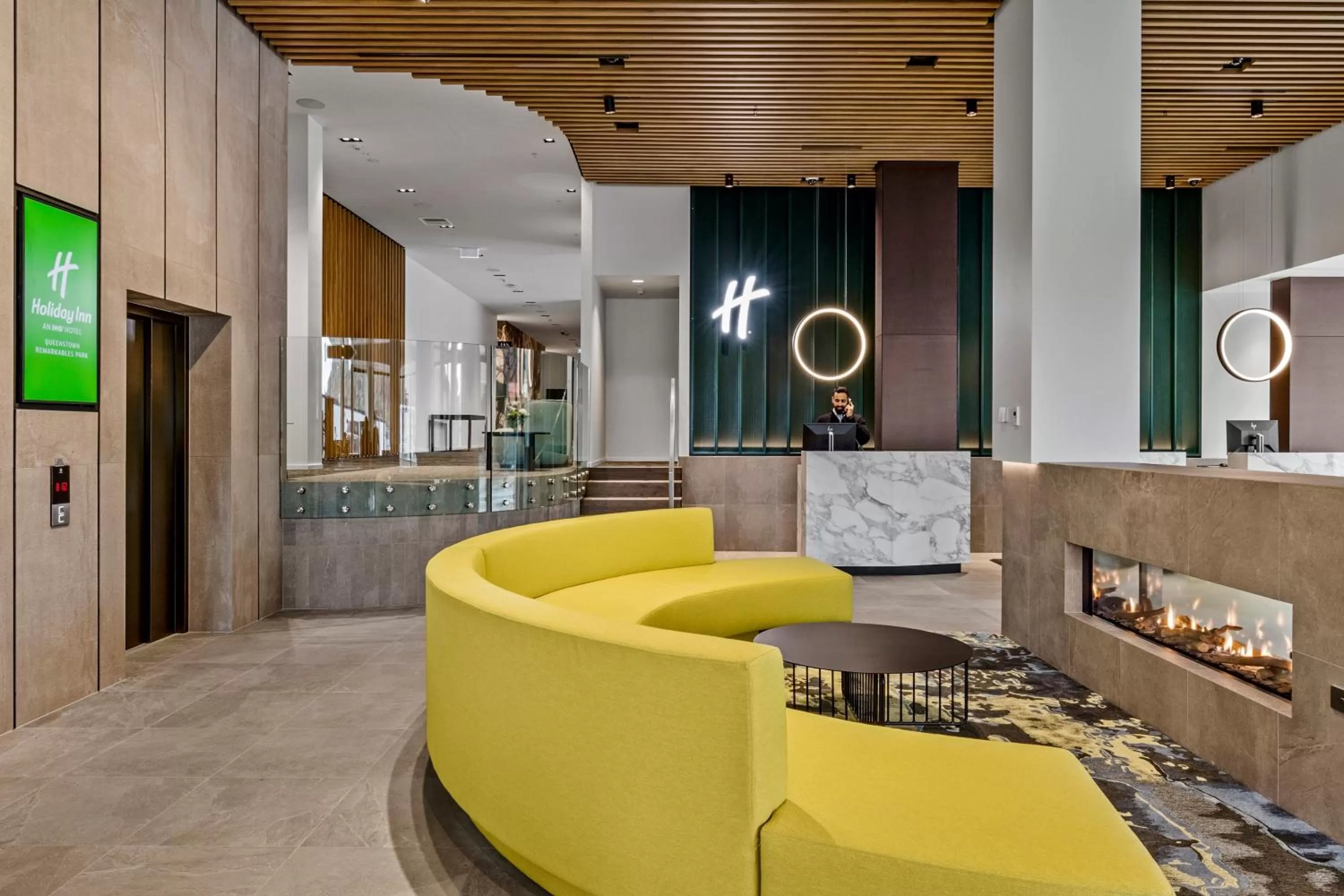 Lobby or reception in Holiday Inn Queenstown Remarkables Park